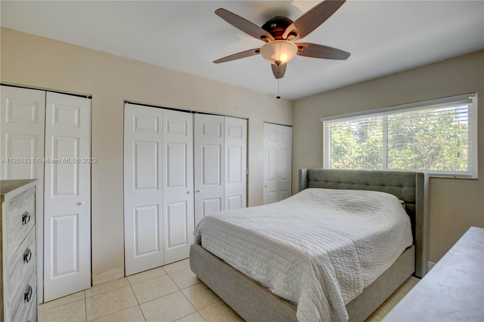 LAUDERDALE GOLF ESTATES - Residential