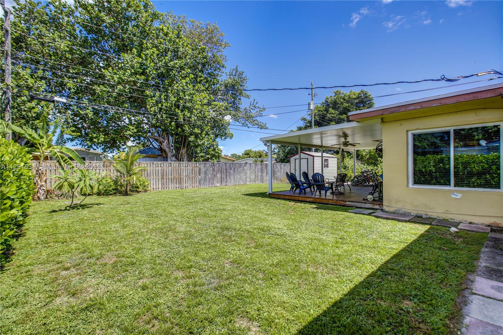 LAUDERDALE GOLF ESTATES - Residential