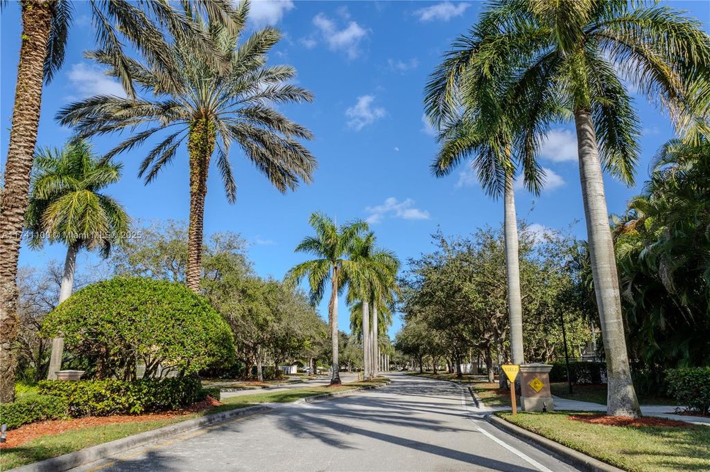 Photo of 6565 Emerald Dunes Dr #302, West Palm Beach, FL 33411 (MLS # A11741100)