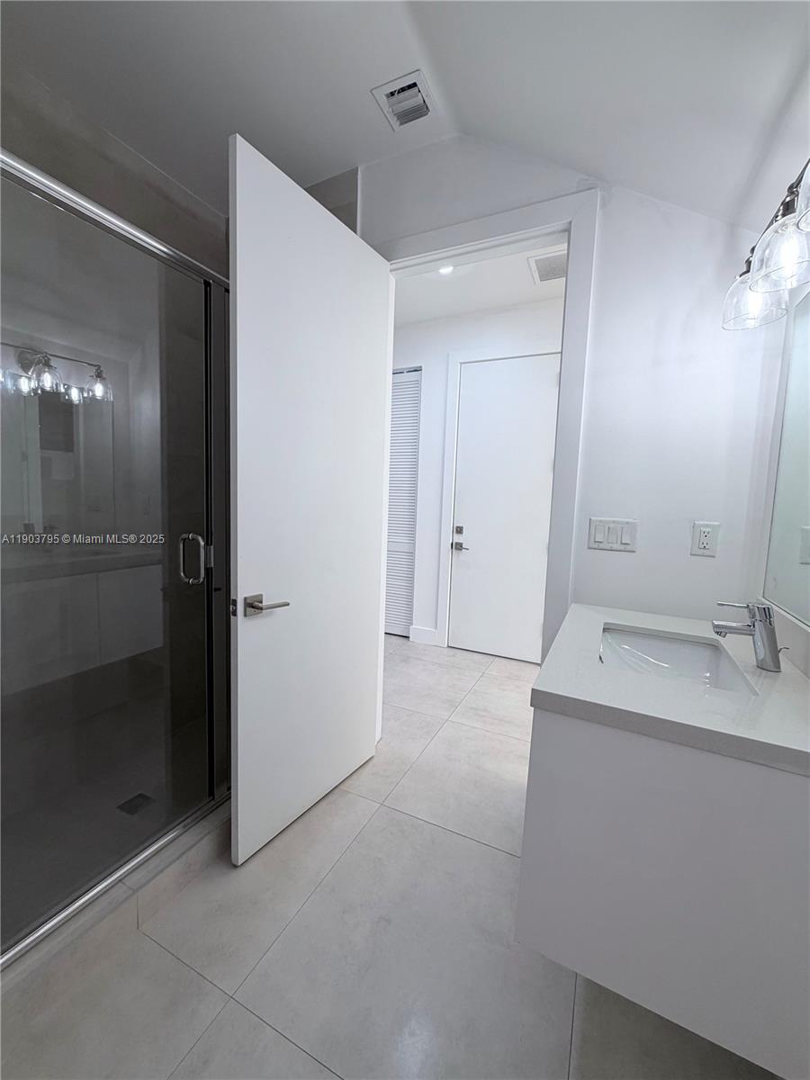 DORAL COMMONS RESIDENTIAL - Residential