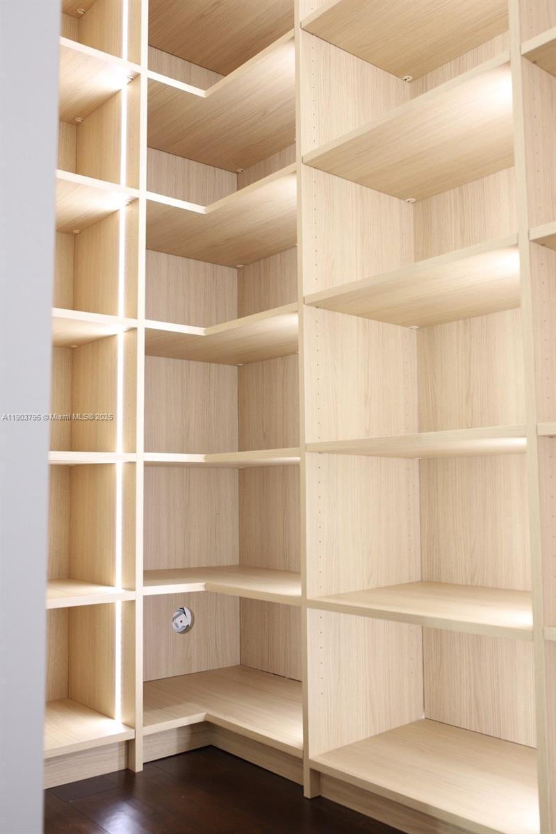 DORAL COMMONS RESIDENTIAL - Residential