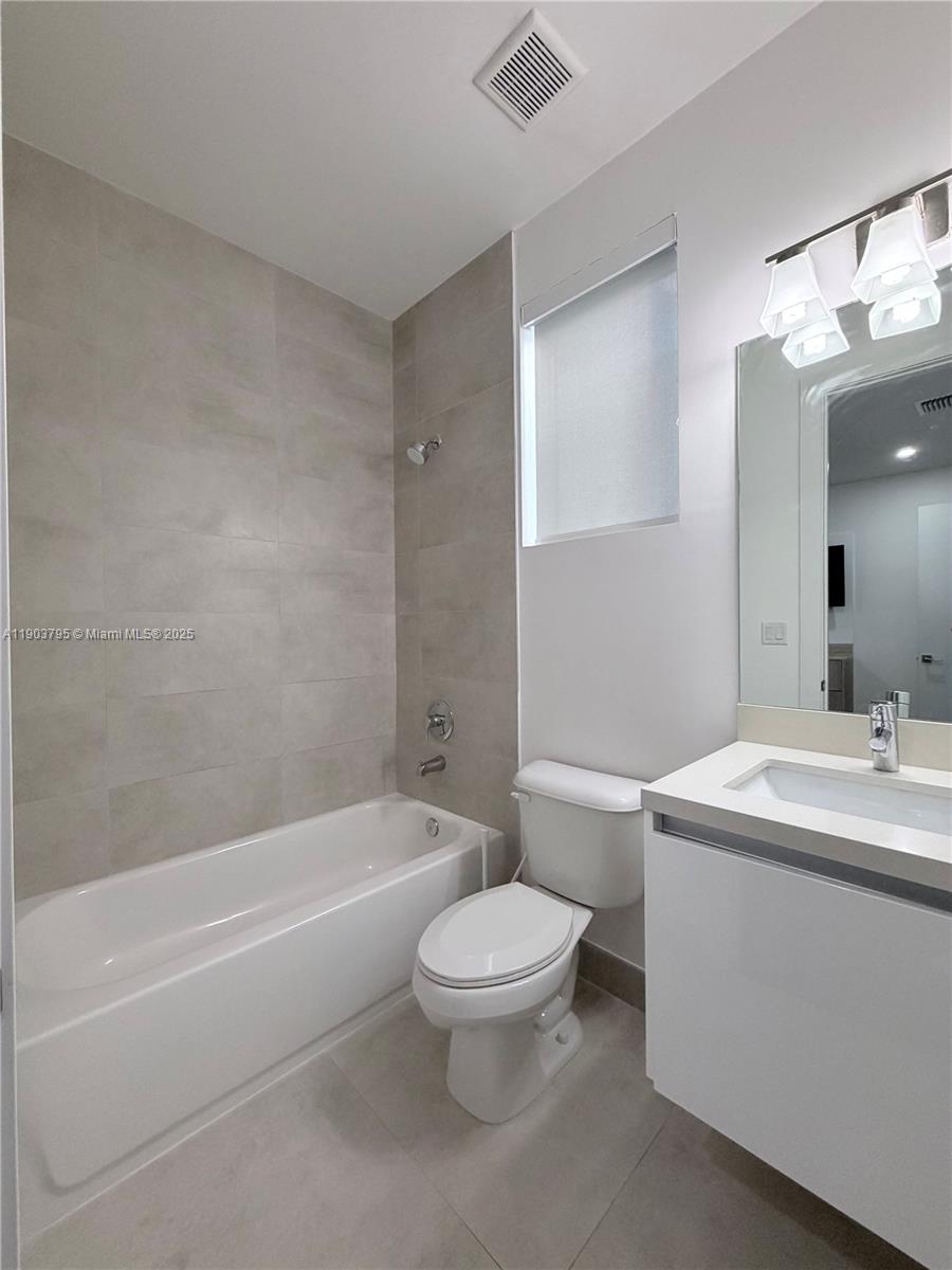 DORAL COMMONS RESIDENTIAL - Residential