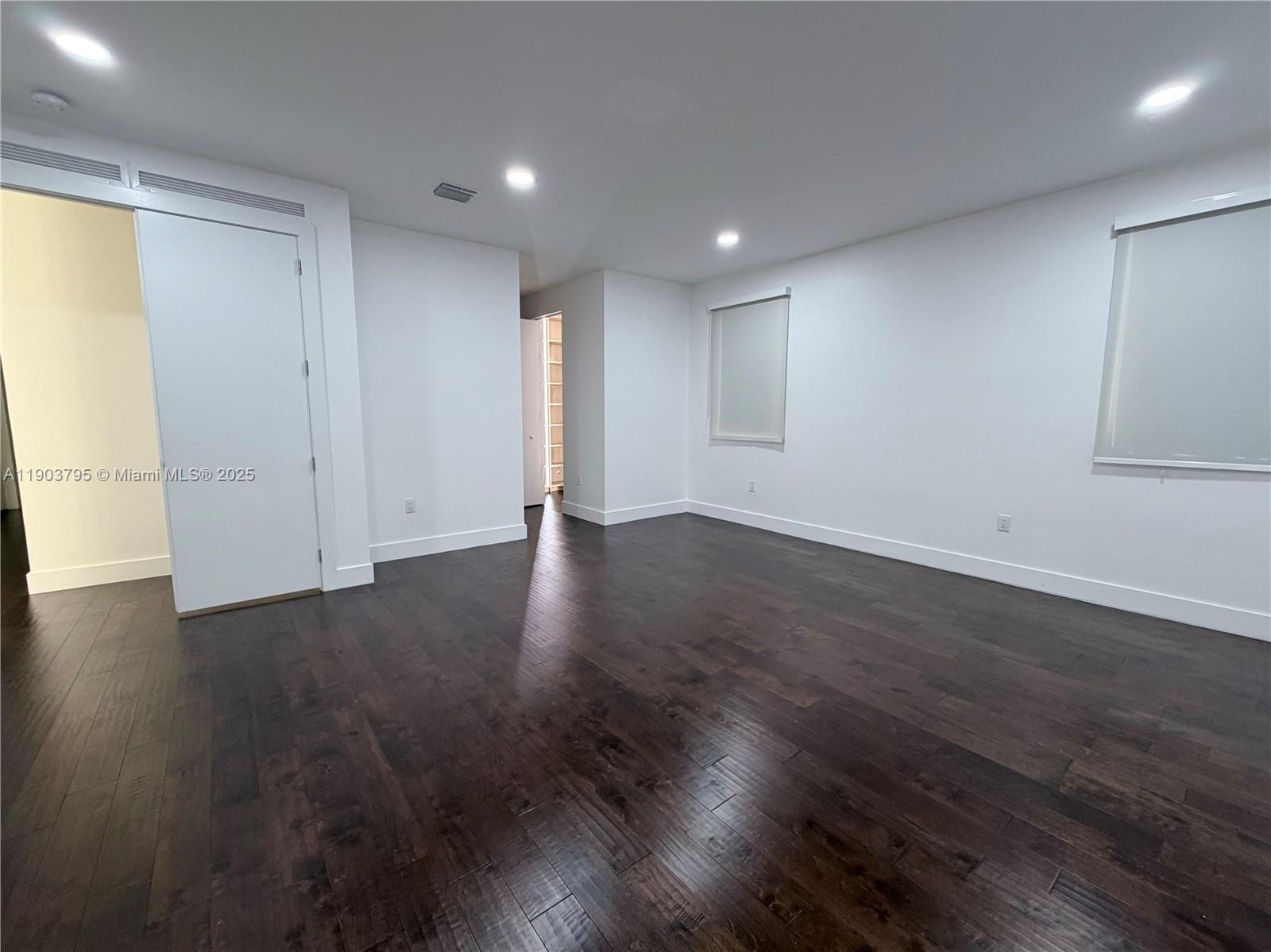 DORAL COMMONS RESIDENTIAL - Residential