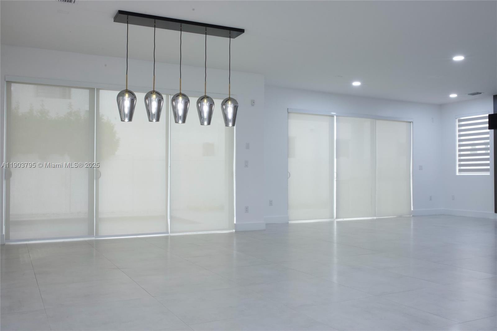 DORAL COMMONS RESIDENTIAL - Residential