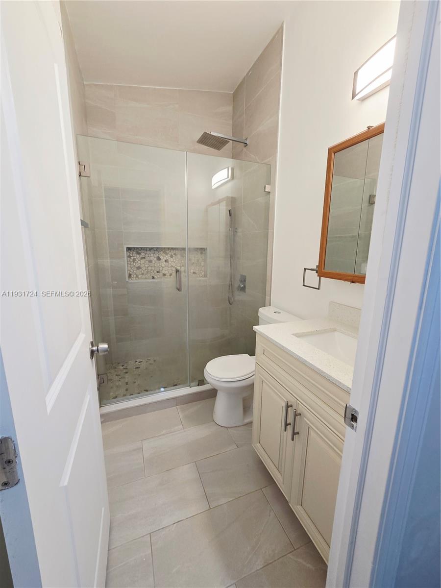 SOUTH MIAMI LAKES - Residential