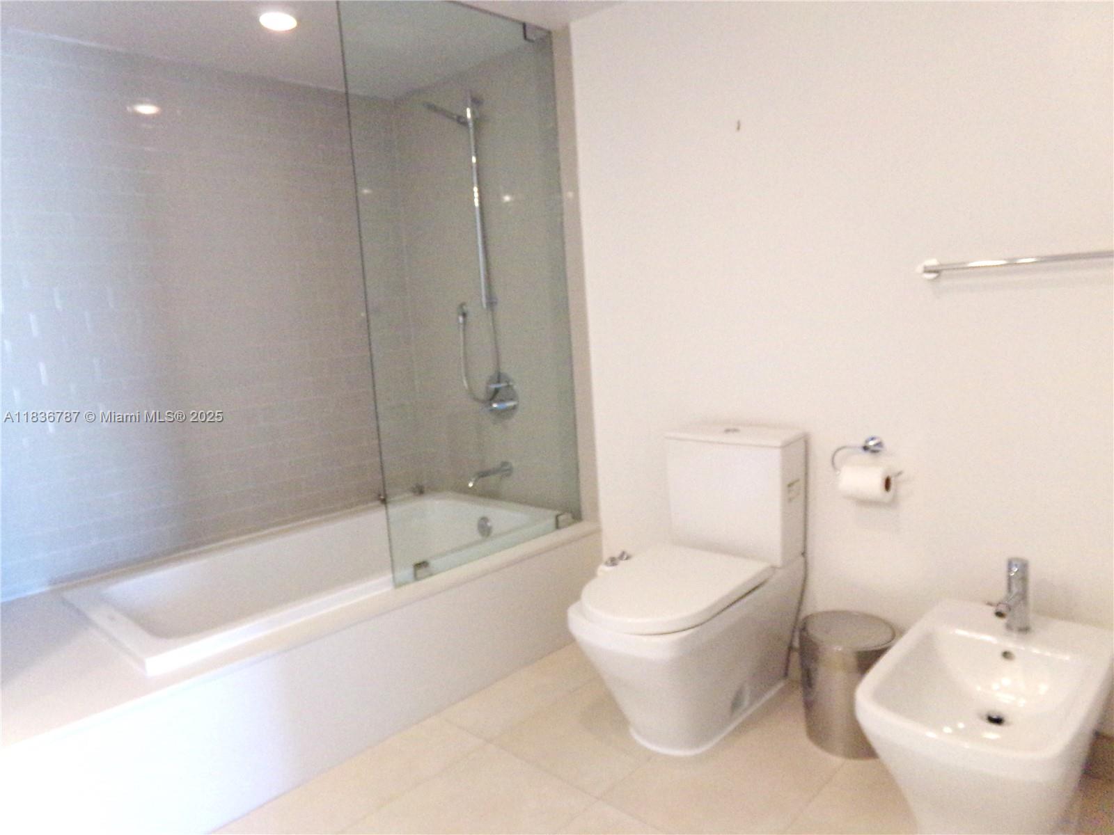 BAY HARBOR CLUB CONDO - Residential