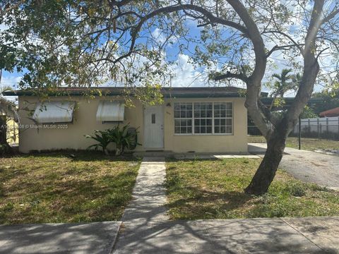 7820 NW 175th St Hialeah FL 33015
