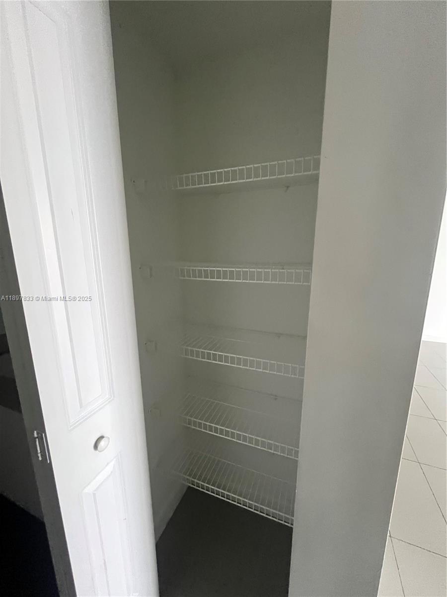 CANVAS CONDO - Residential Lease