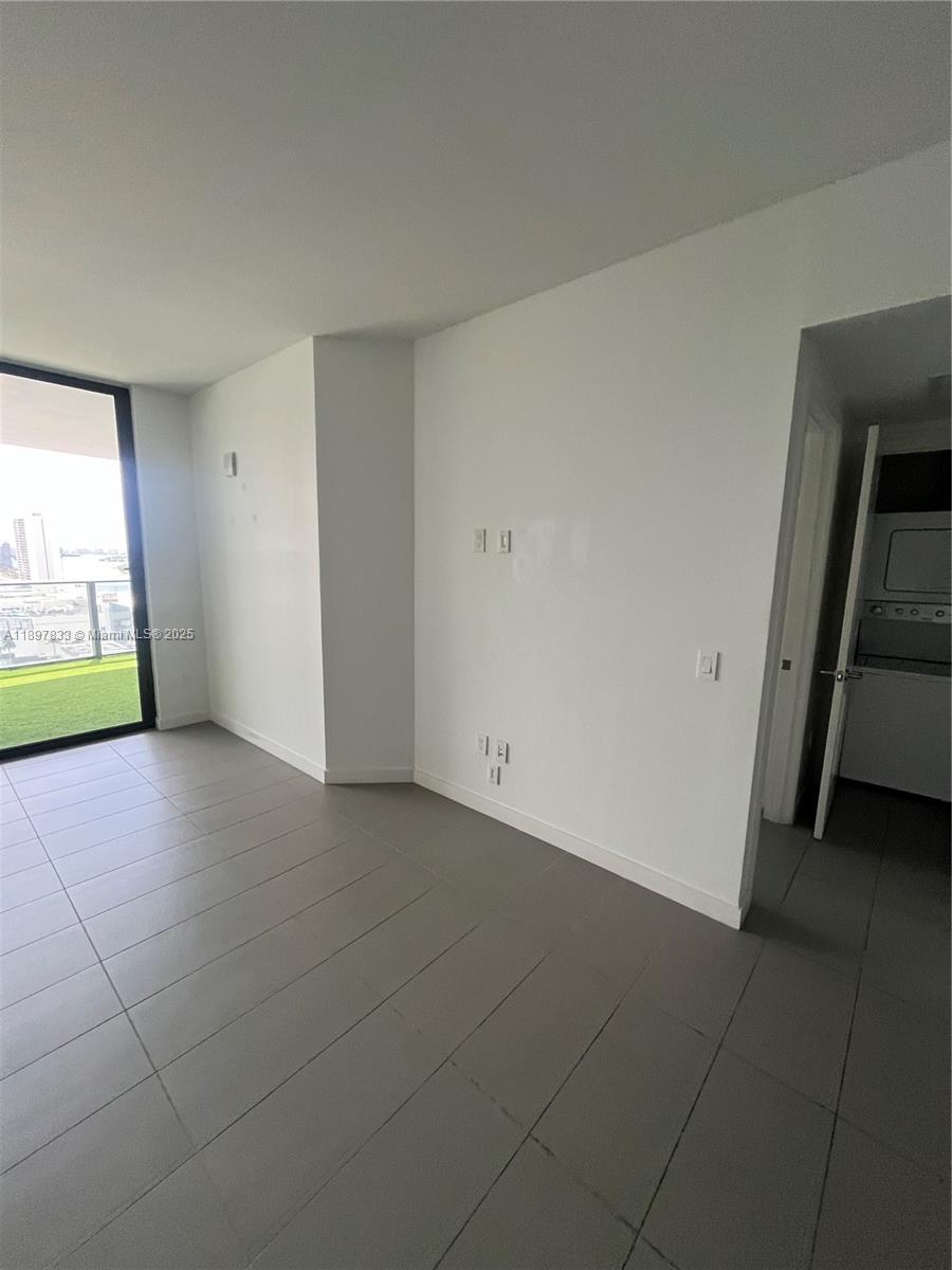 CANVAS CONDO - Residential Lease