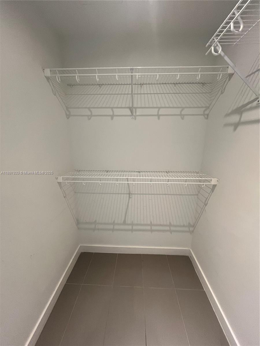 CANVAS CONDO - Residential Lease
