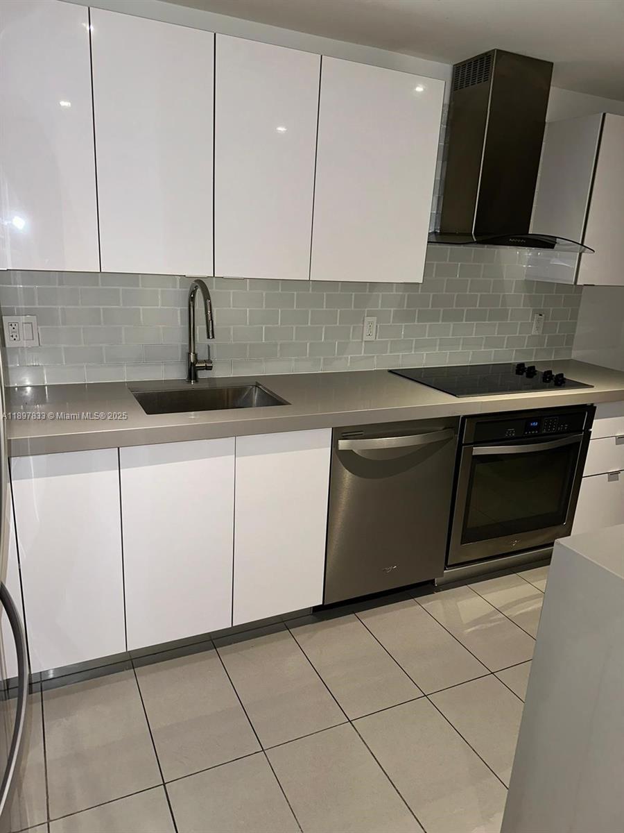CANVAS CONDO - Residential Lease
