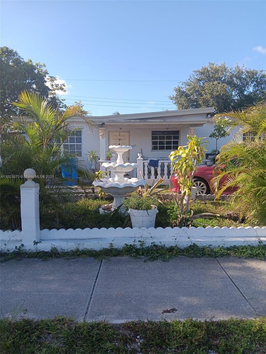 5661 Sw 41st St, West Park, Broward County, Florida - 3 Bedrooms  
2 Bathrooms - 
