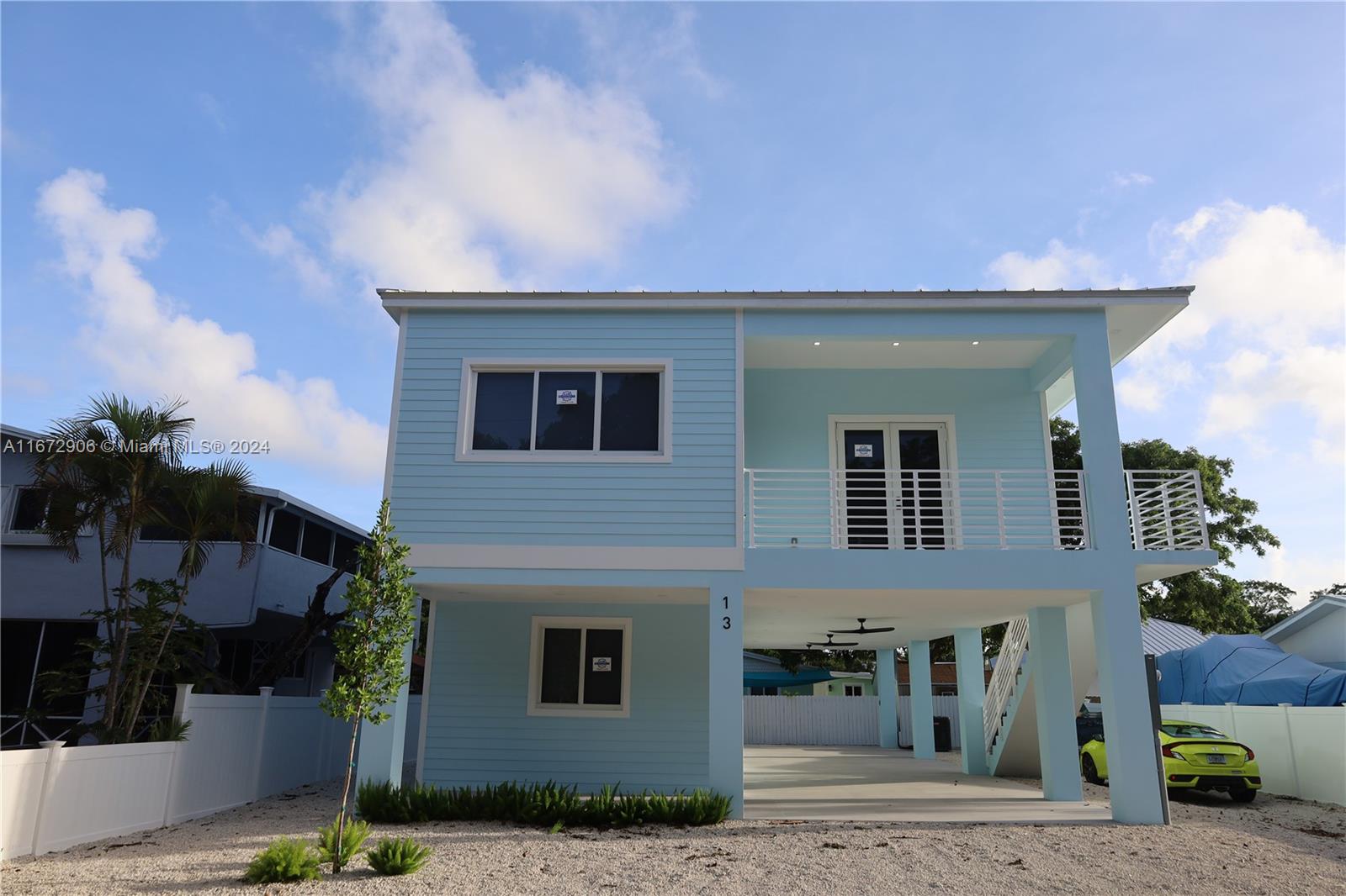 Property for Sale at 13 Garden Cove Dr, Key Largo, Monroe County, Florida - Bedrooms: 5 
Bathrooms: 3  - $1,050,000