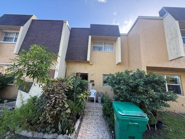 5842 Blueberry Ct