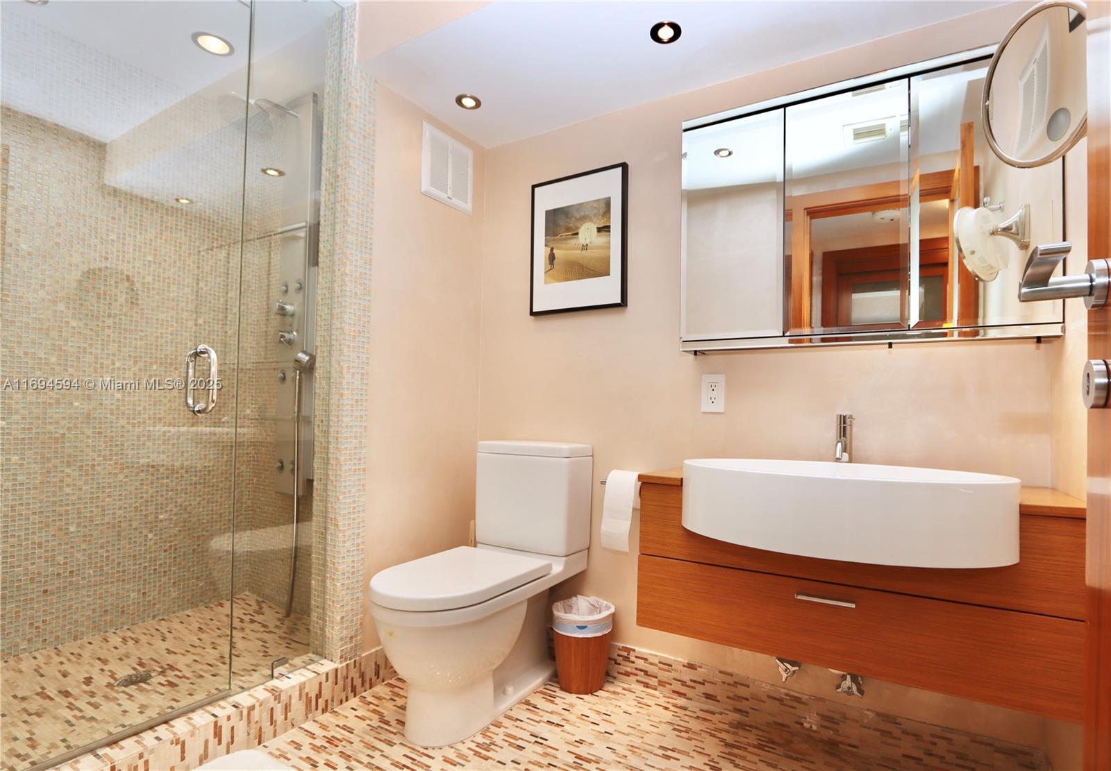 4000 ISL BLVD WILLIAMS IS - Residential