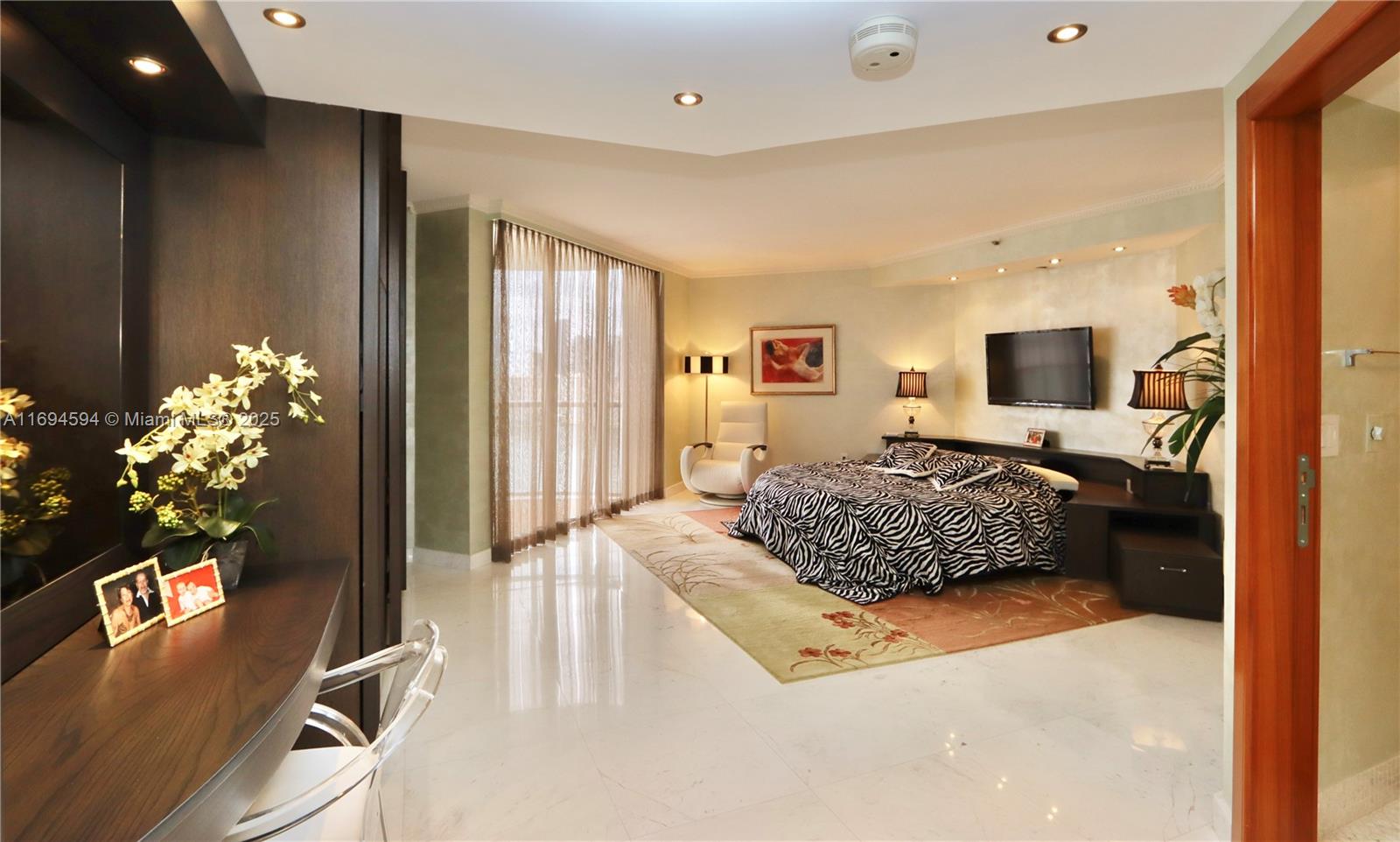 4000 ISL BLVD WILLIAMS IS - Residential