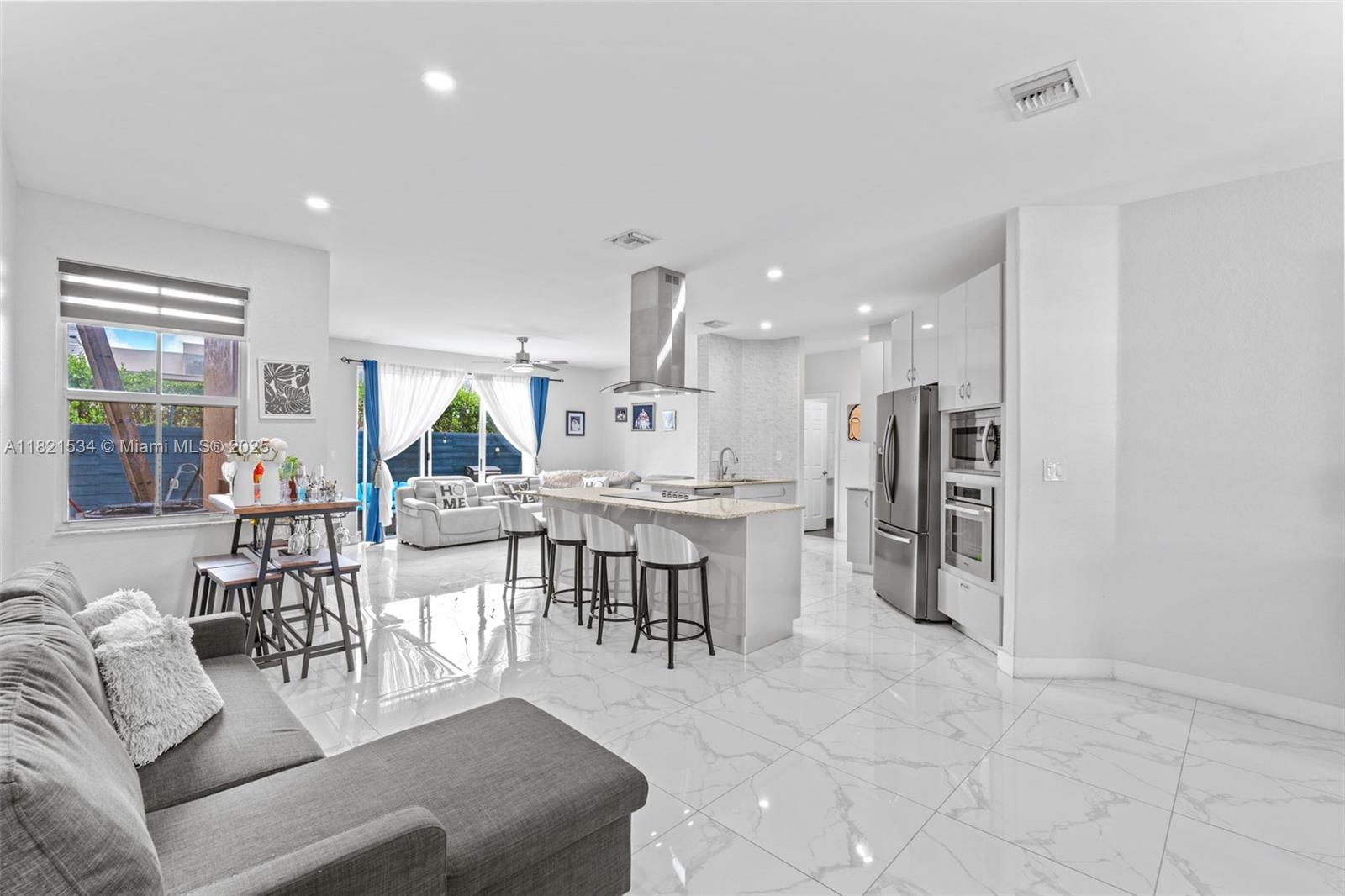 CENTURY BREEZE - Residential