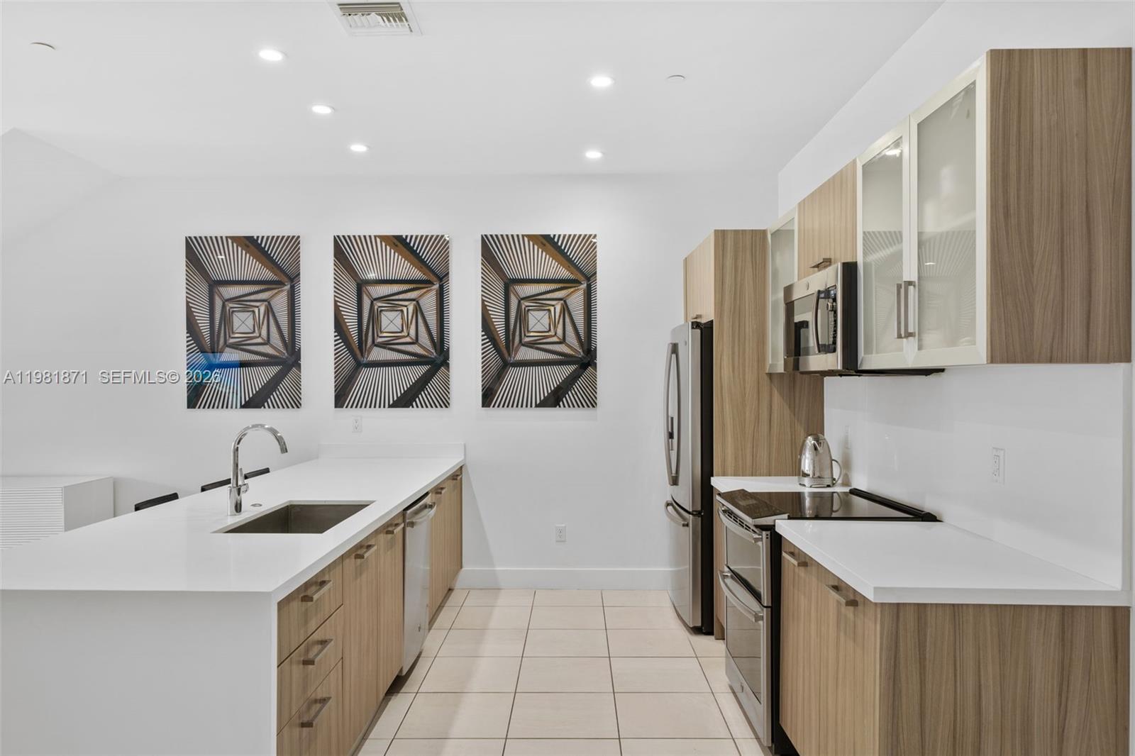 1034 NE 18th Ave 205