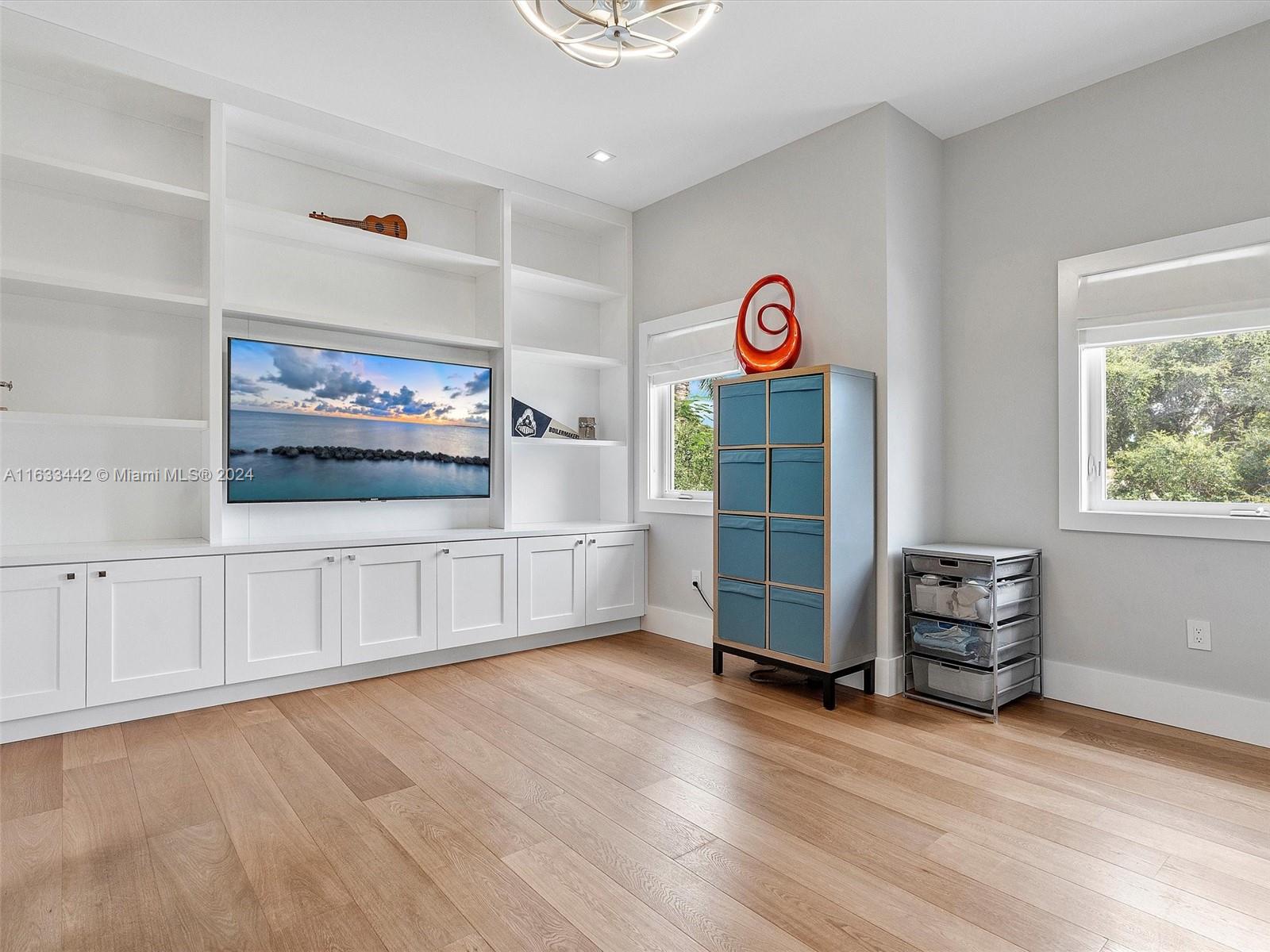 TRIPLE C ESTATES - Residential