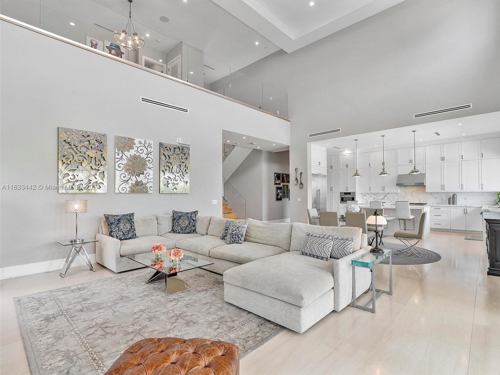 TRIPLE C ESTATES - Residential