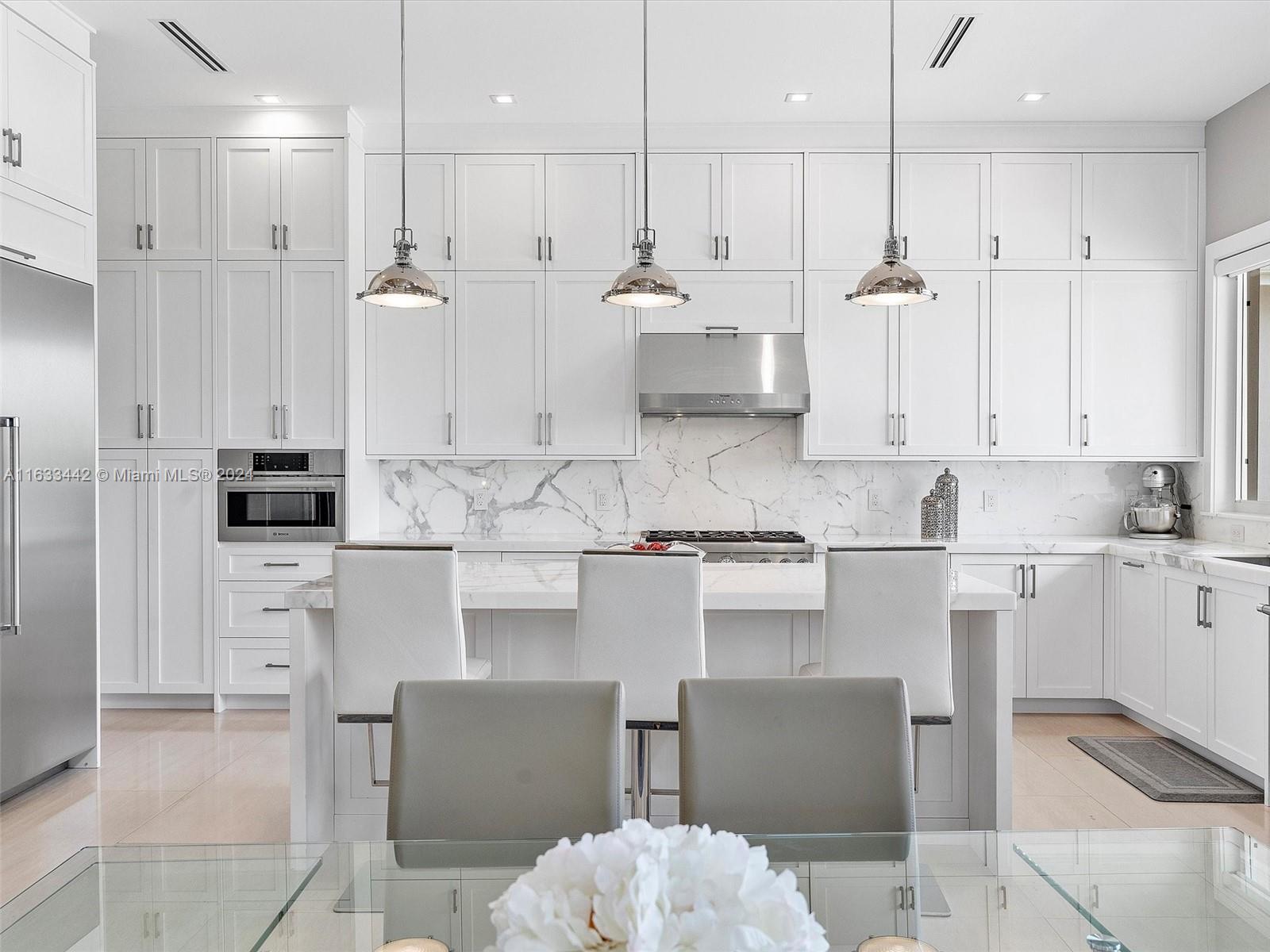 TRIPLE C ESTATES - Residential