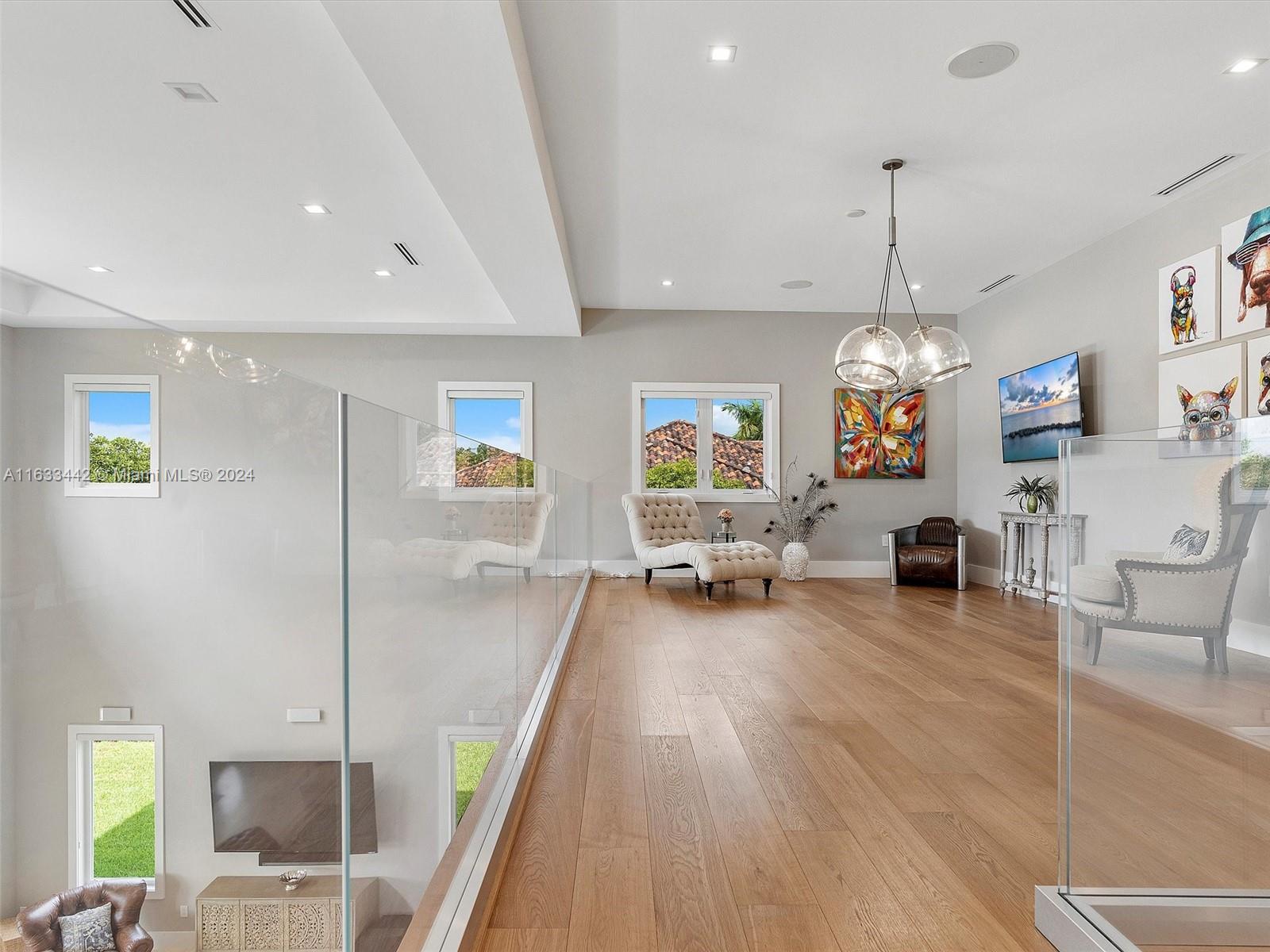 TRIPLE C ESTATES - Residential