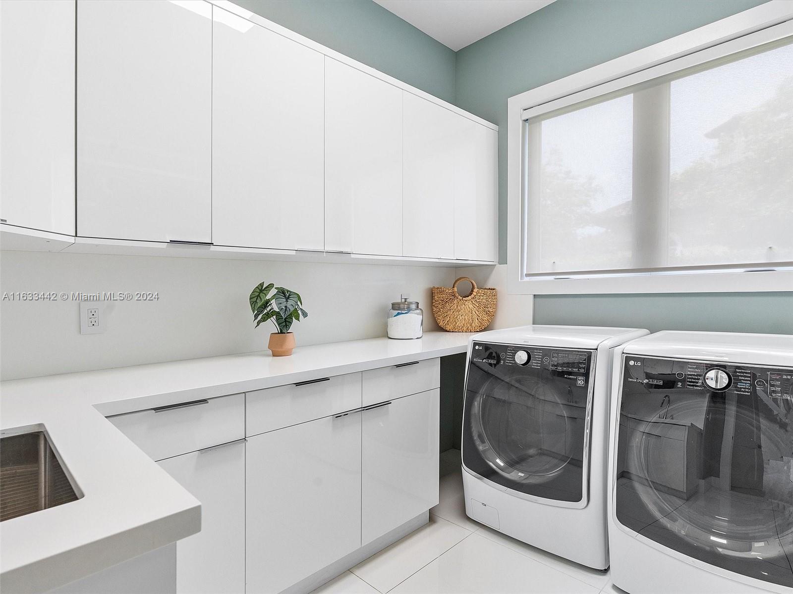 TRIPLE C ESTATES - Residential