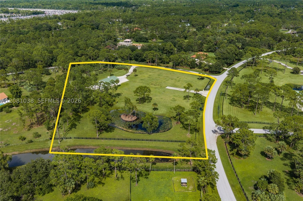 Photo of 14474 Caloosa Blvd, Palm Beach Gardens, FL 33418 (MLS # A12081038)