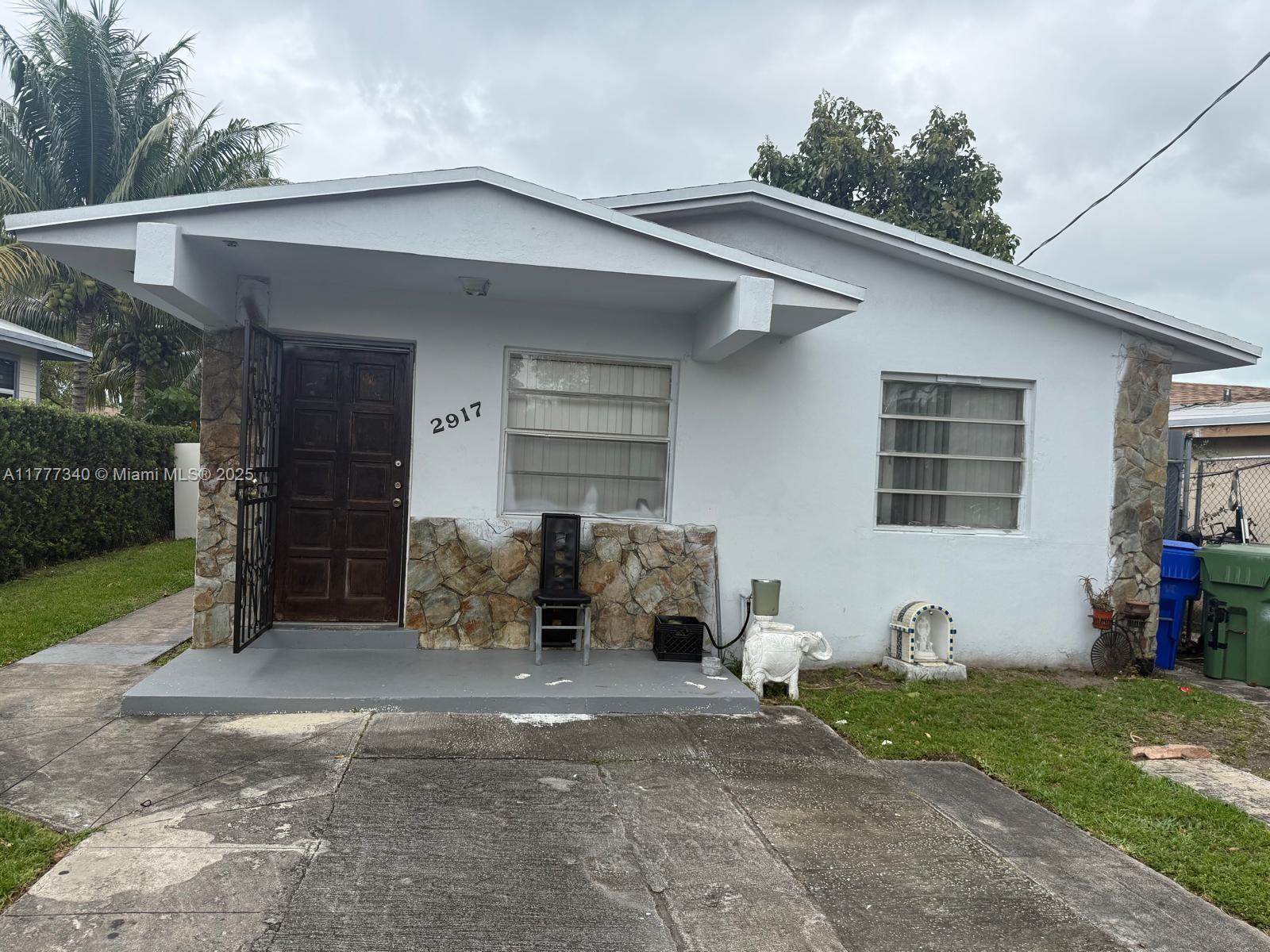 Fantastic multi-family opportunity! This property features two separate units: one with 3 bedrooms and 2 bathrooms, and the other with 2 bedrooms and 1 bathroom. Both units offer comfortable living spaces, making it ideal for generating rental income or living in one unit while renting the other. Located in a desirable area with easy access to main roads, shopping, and schools.
A perfect opportunity for investors or first-time buyers looking to build wealth through real estate!
Contact the listing agent today to schedule a showing.