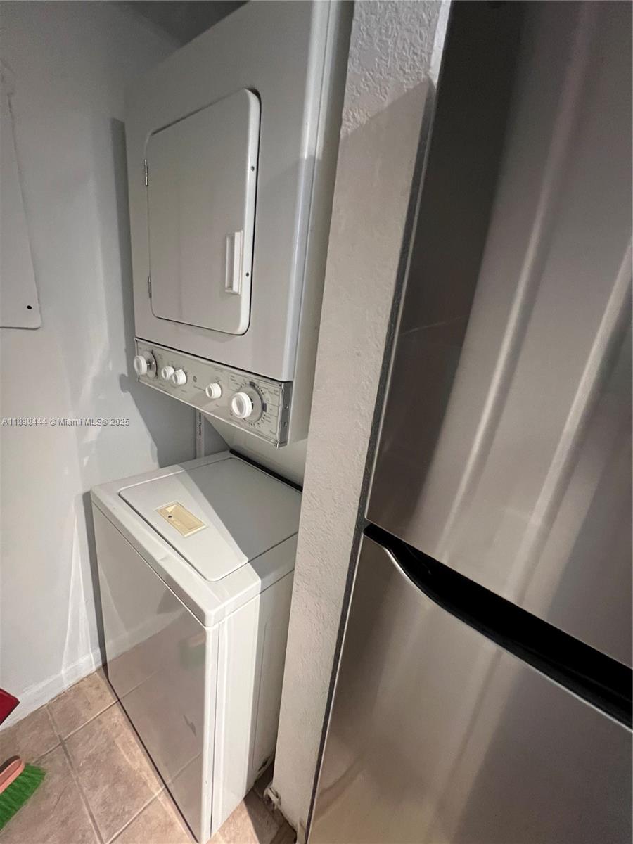 ISOLA CONDO - Residential Lease