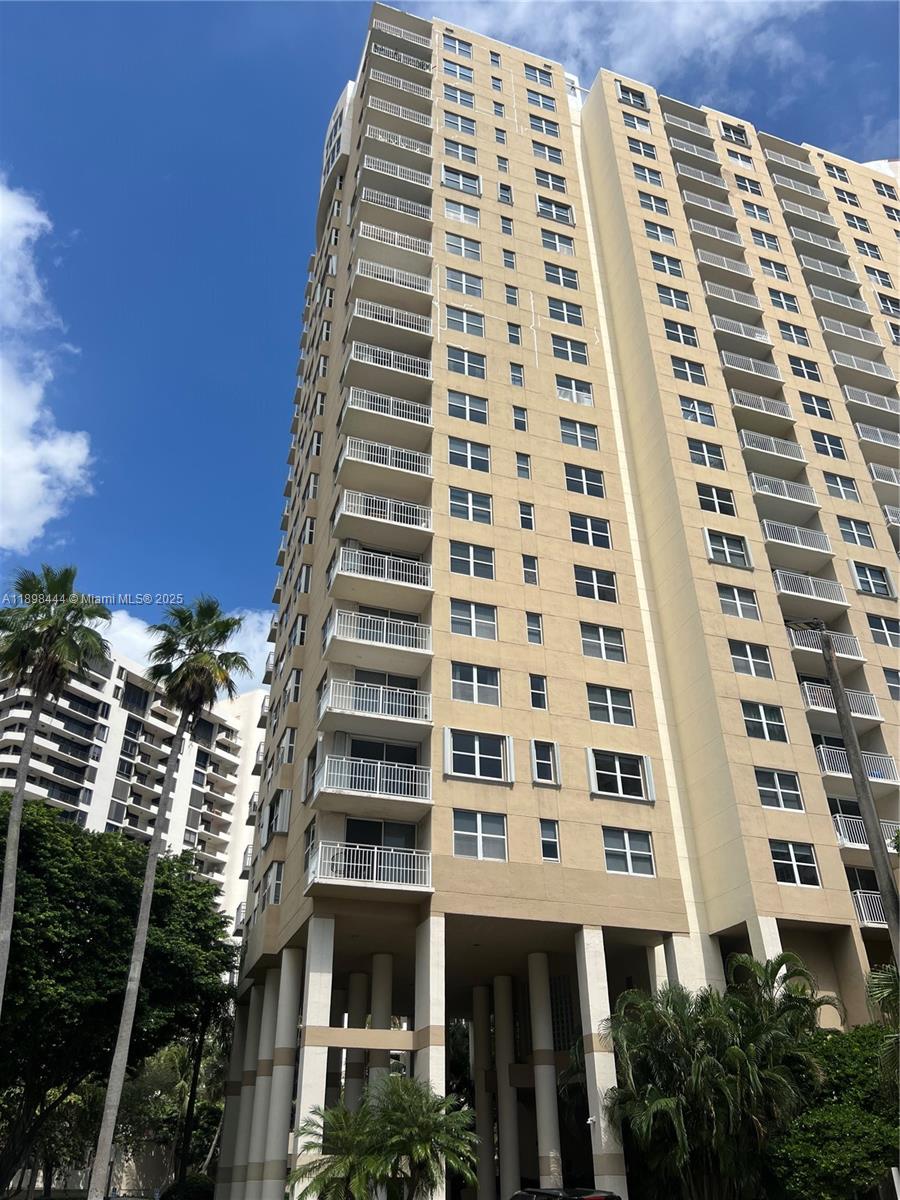 ISOLA CONDO - Residential Lease