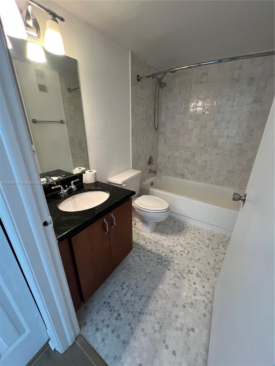 ISOLA CONDO - Residential Lease