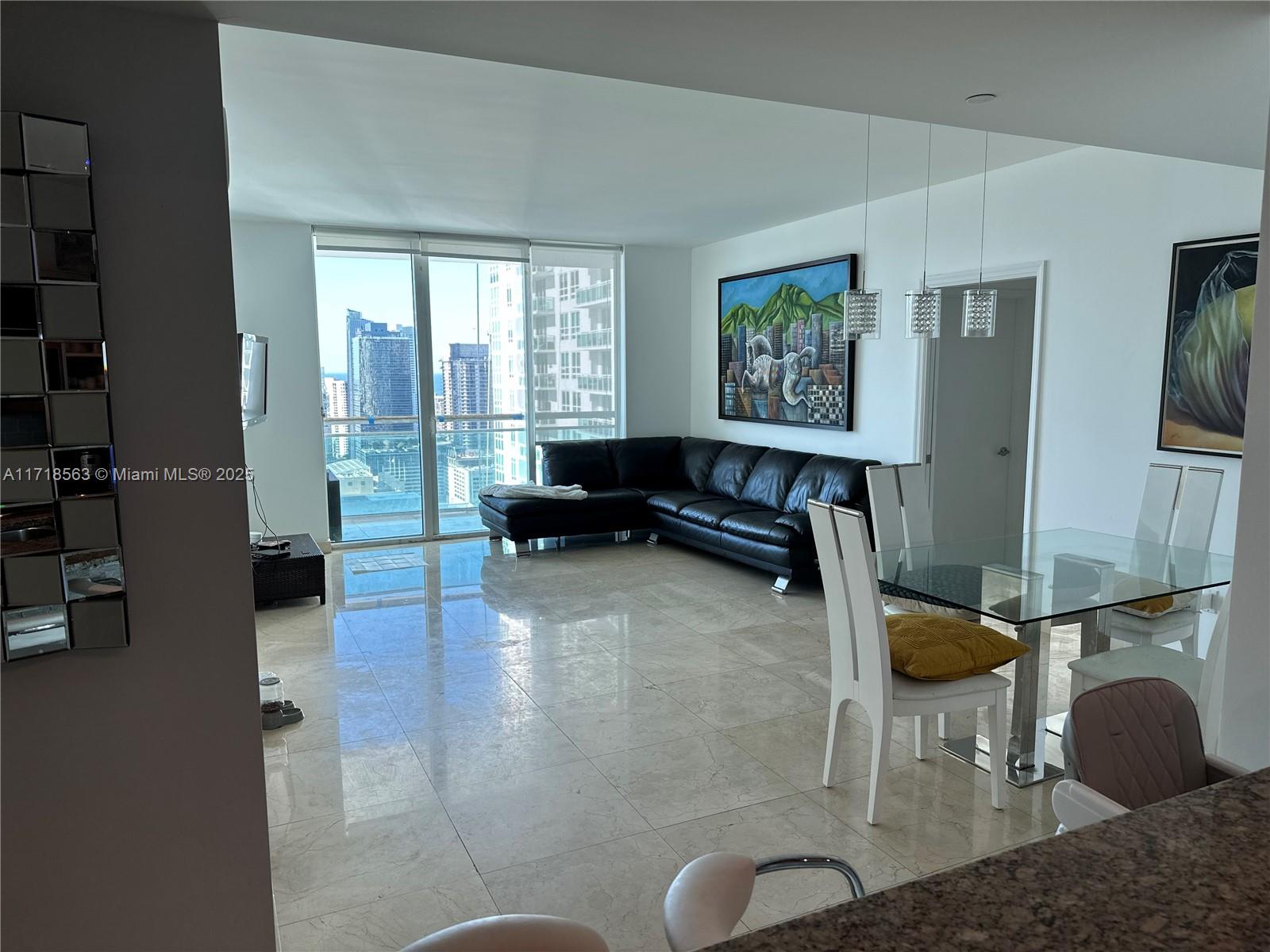 THE PLAZA 851 BRICKELL CO - Residential