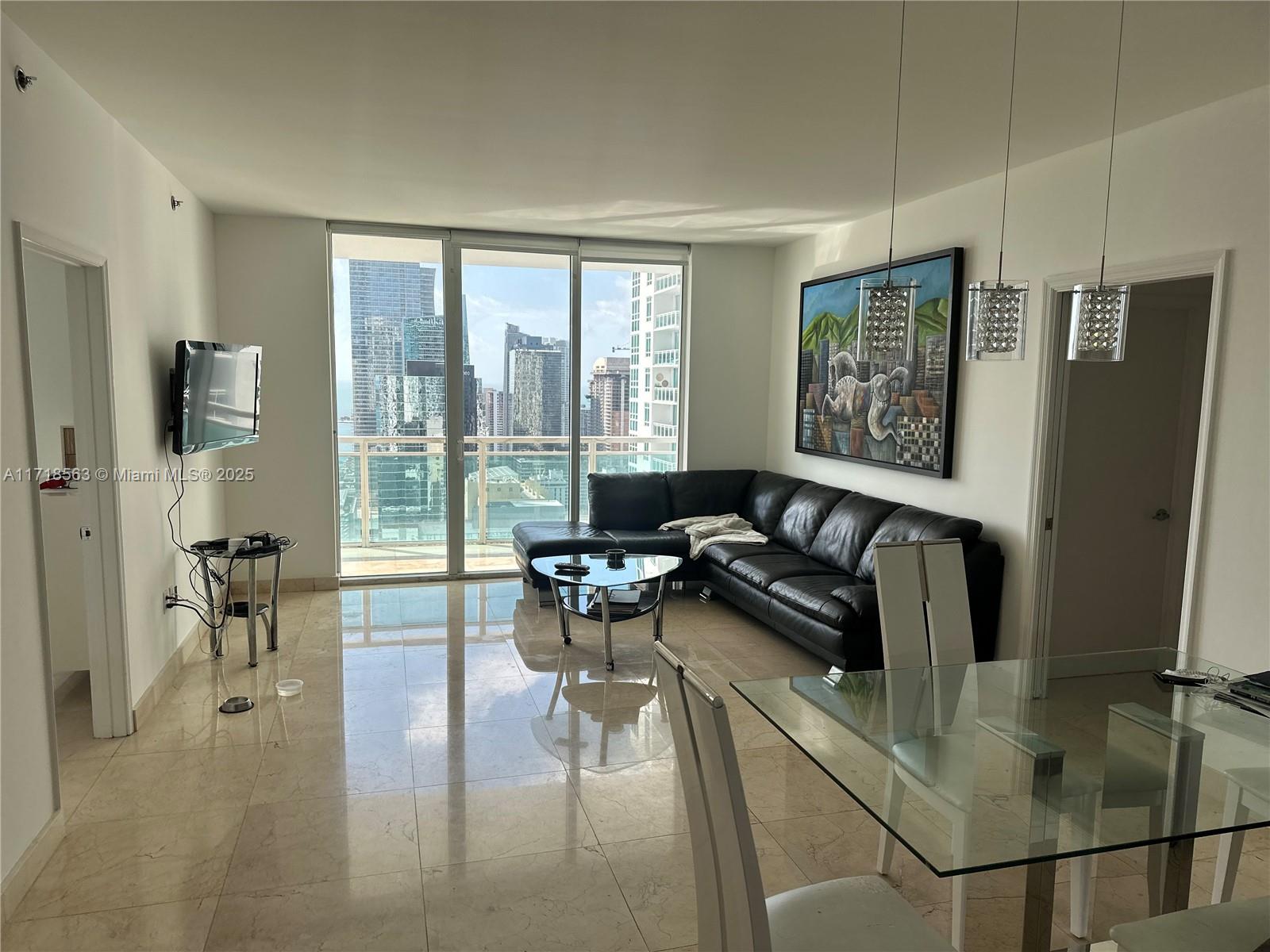 THE PLAZA 851 BRICKELL CO - Residential