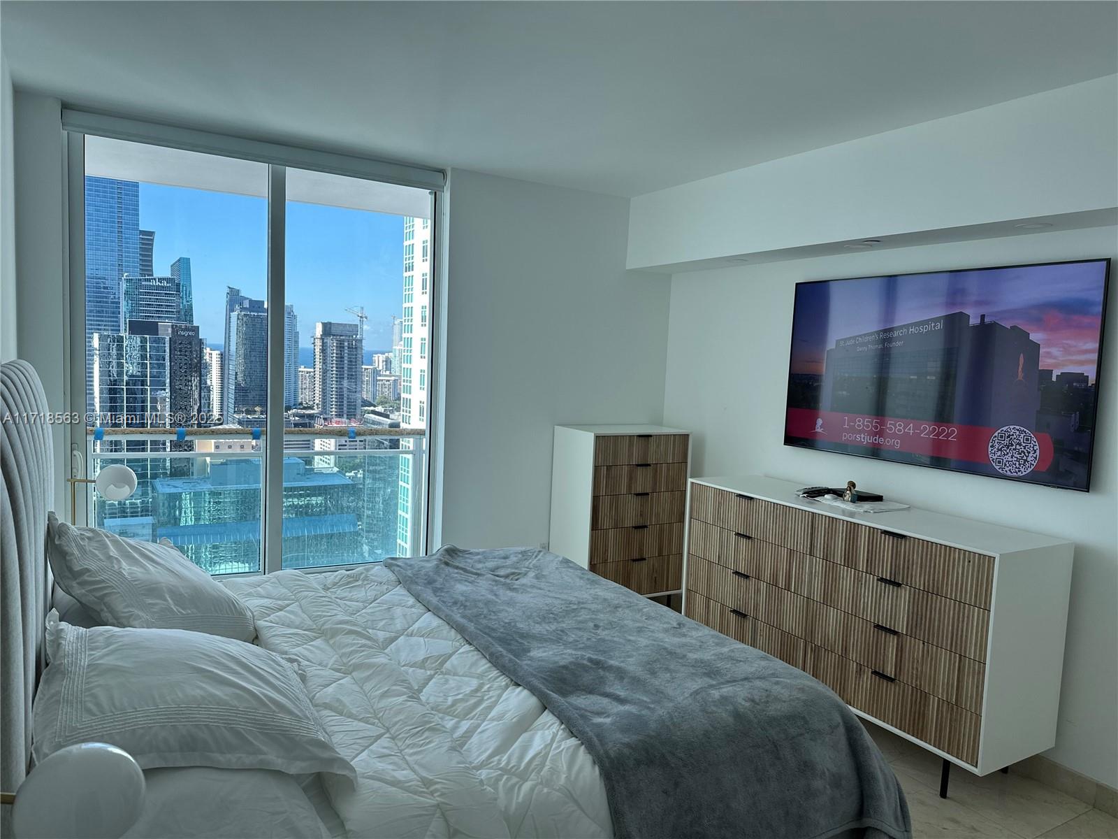 THE PLAZA 851 BRICKELL CO - Residential