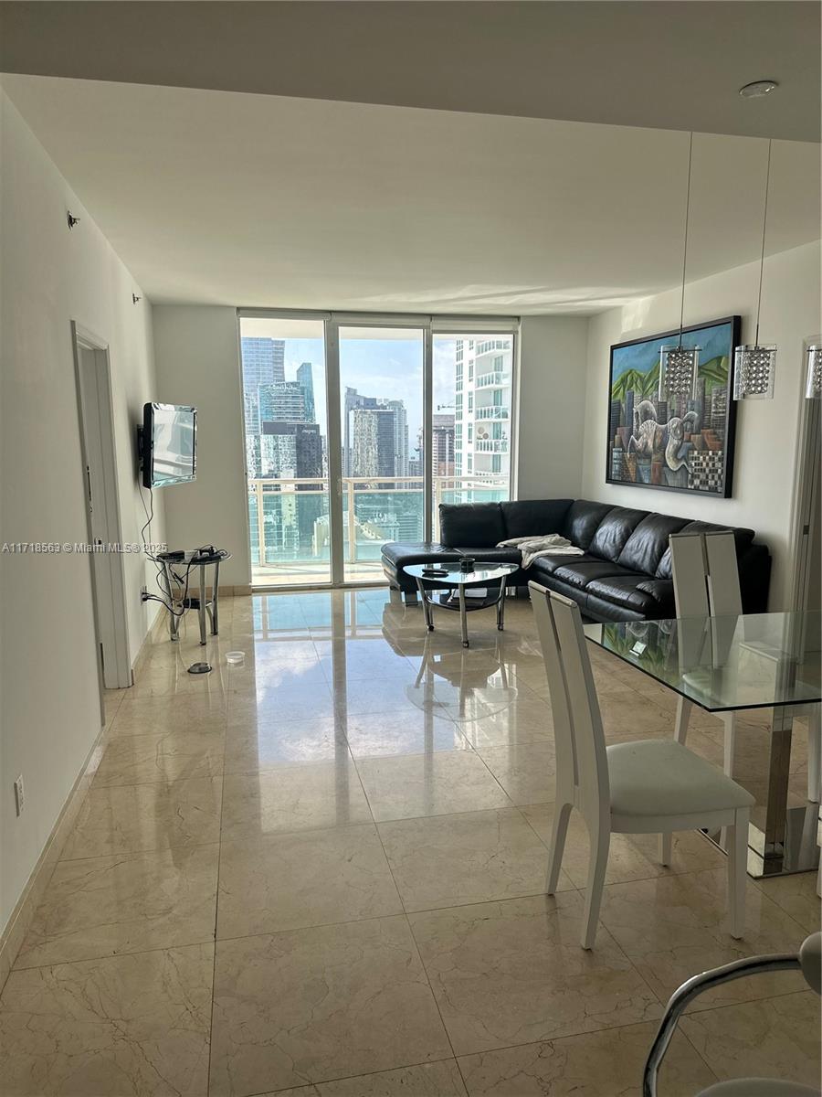THE PLAZA 851 BRICKELL CO - Residential