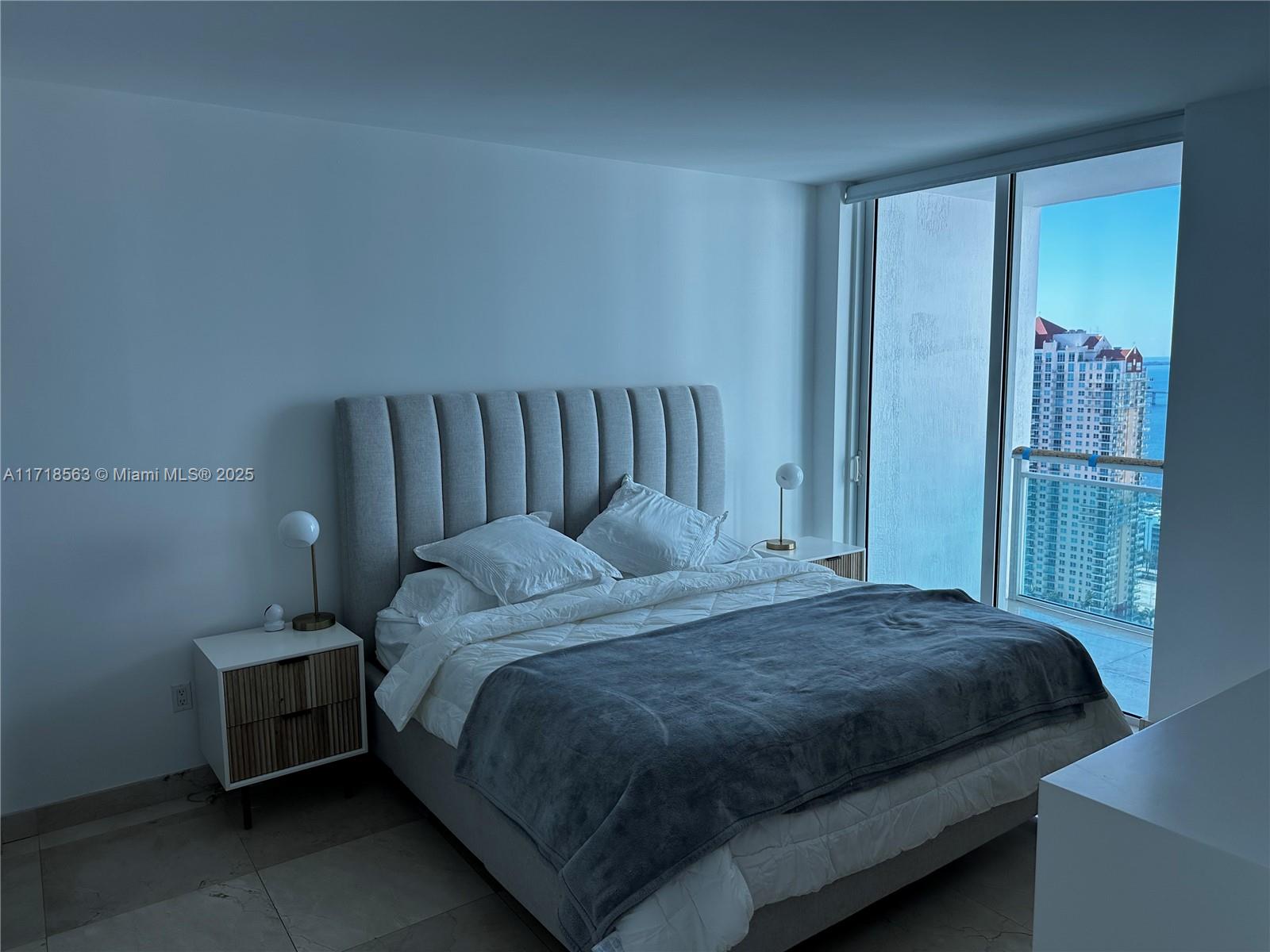 THE PLAZA 851 BRICKELL CO - Residential