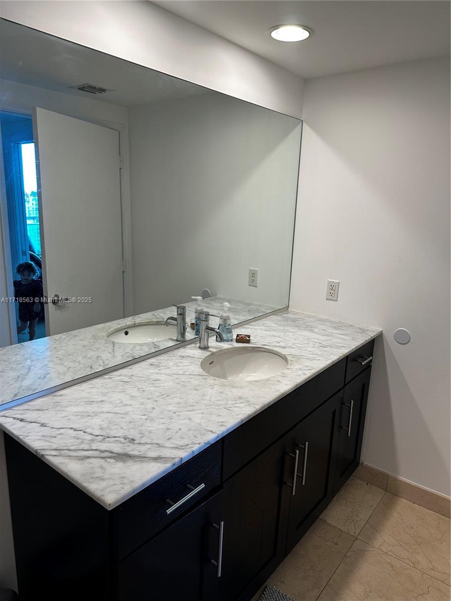 THE PLAZA 851 BRICKELL CO - Residential