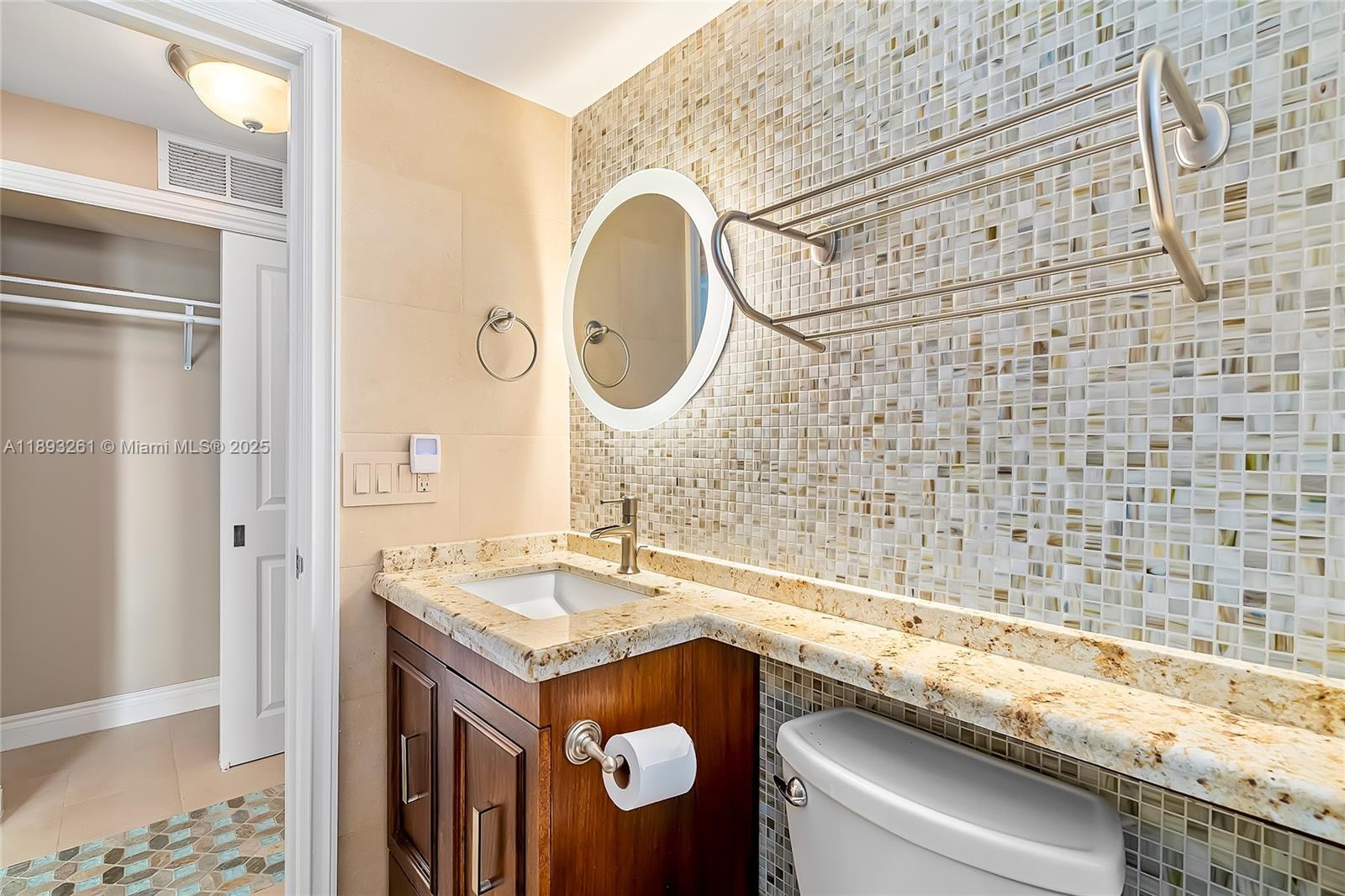 VERSAILLES CO-OP - Residential Lease