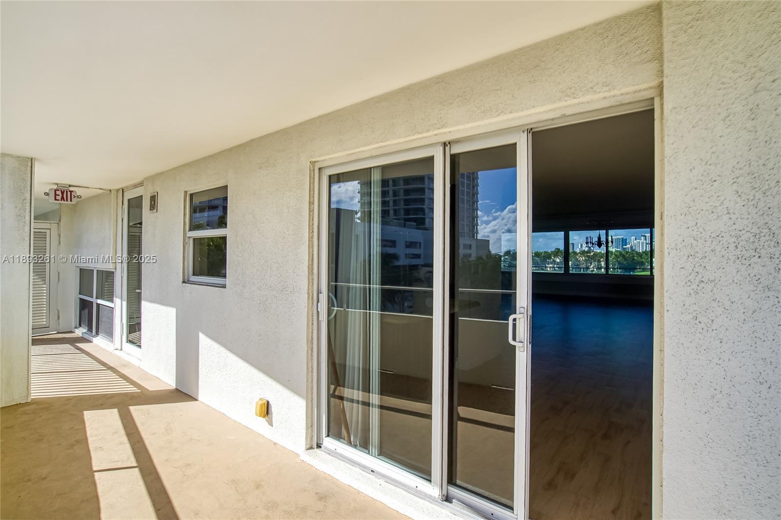 VERSAILLES CO-OP - Residential Lease