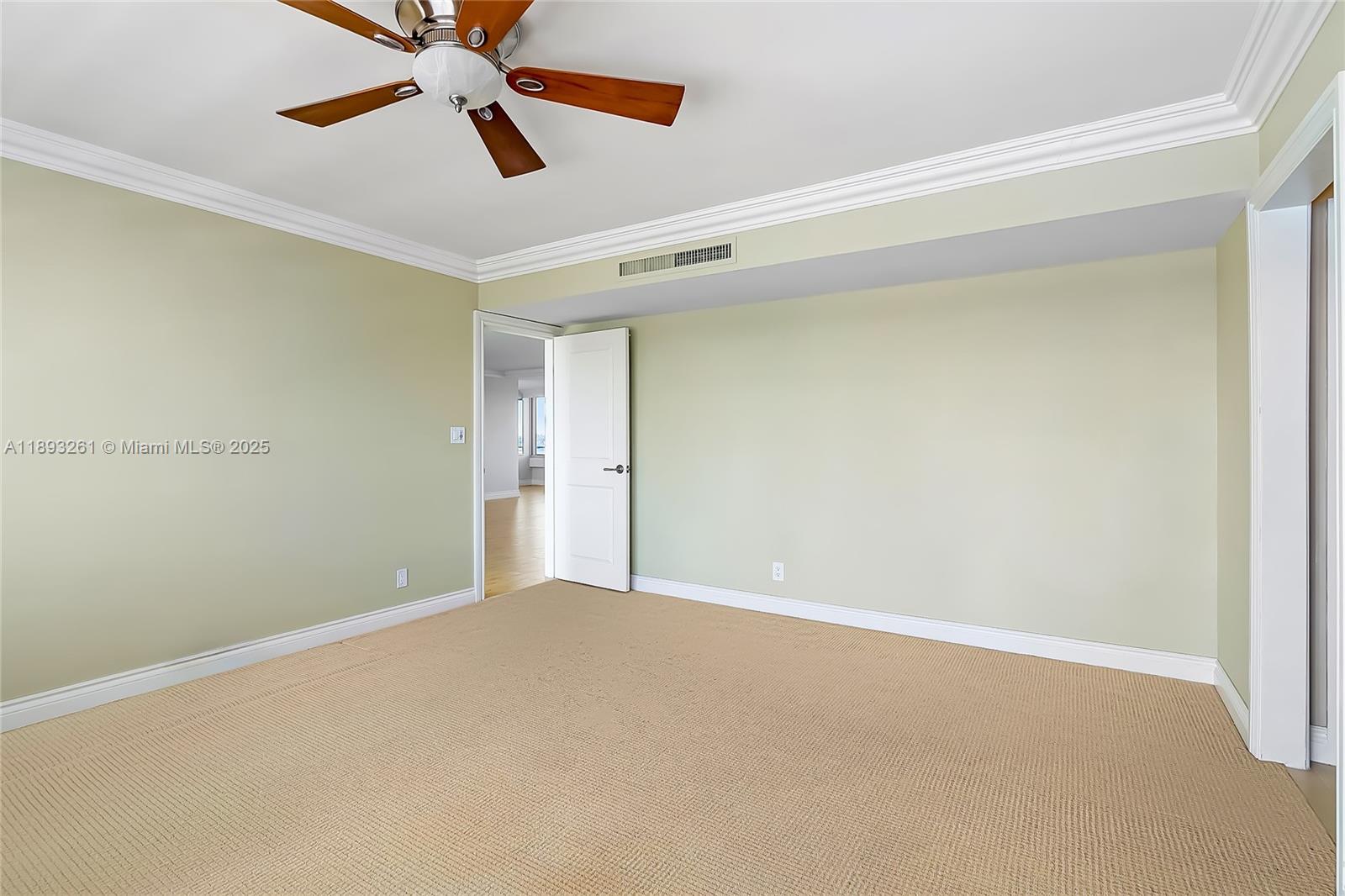 VERSAILLES CO-OP - Residential Lease