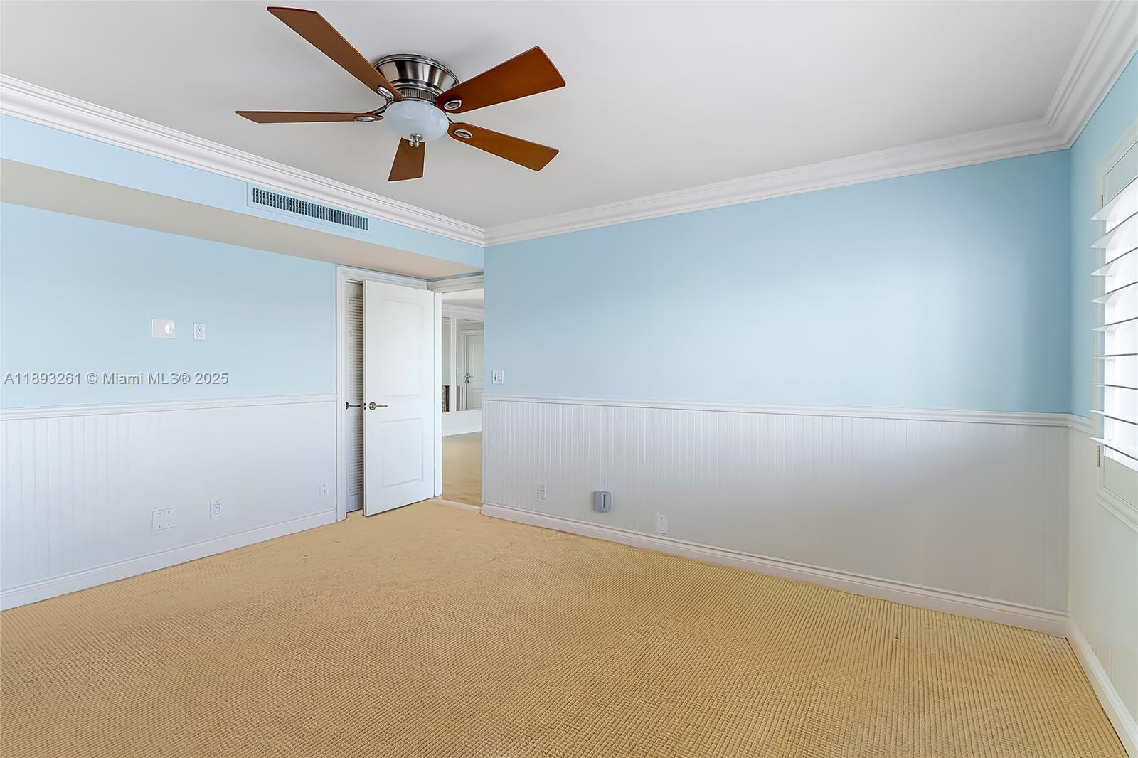 VERSAILLES CO-OP - Residential Lease