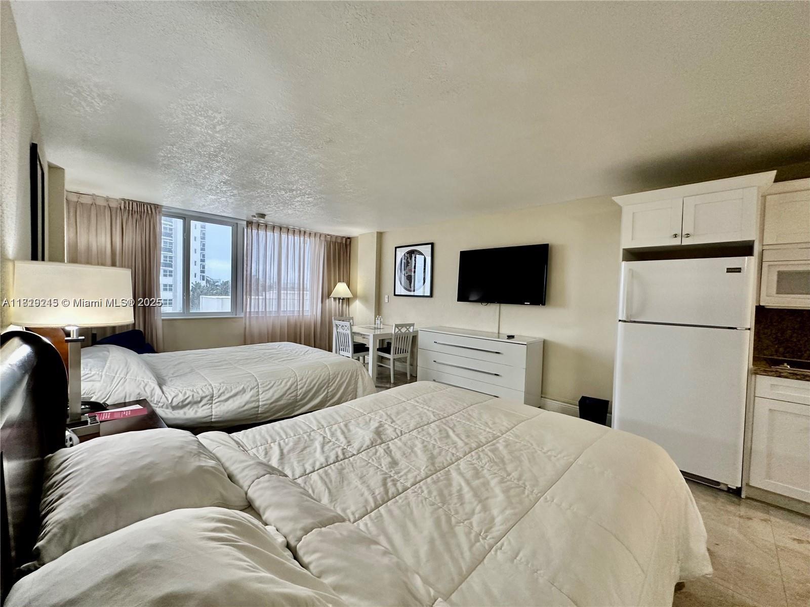 THE AVENTURA BEACH CLUB C - Residential Lease