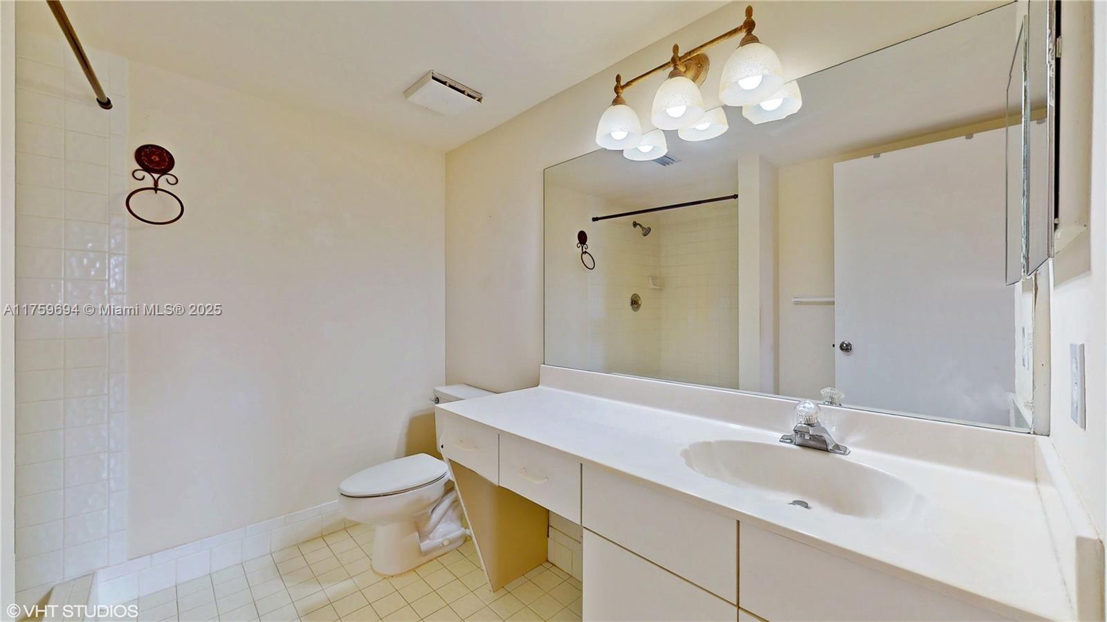CYPRESS BEND CONDOMINIUM - Residential