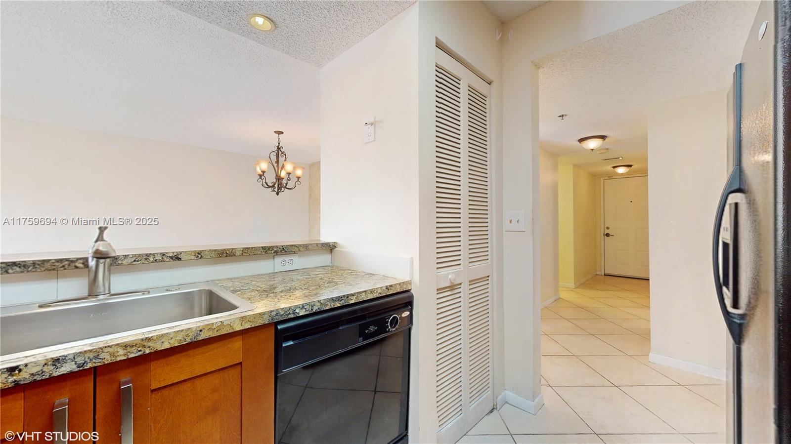 CYPRESS BEND CONDOMINIUM - Residential