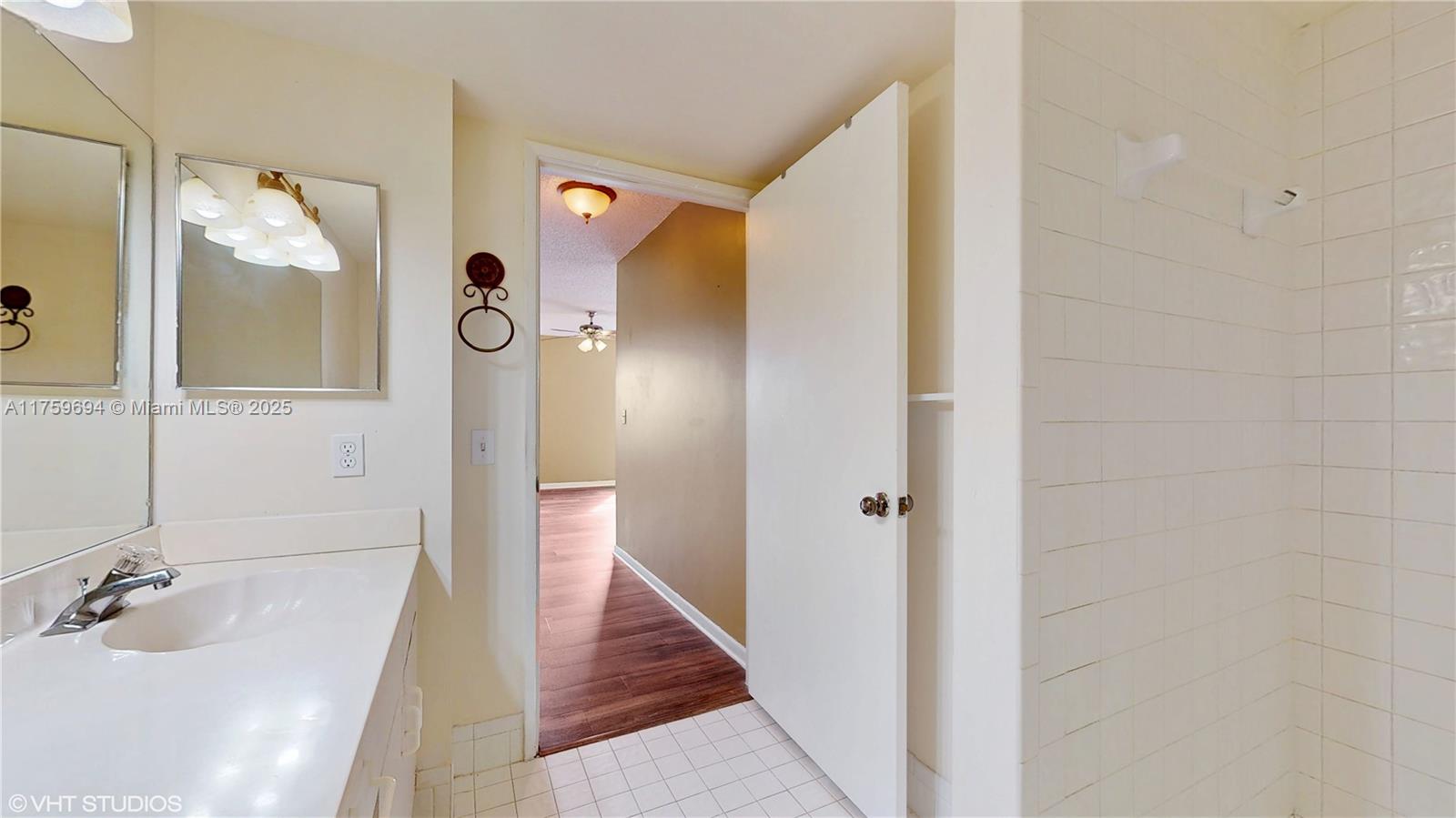 CYPRESS BEND CONDOMINIUM - Residential