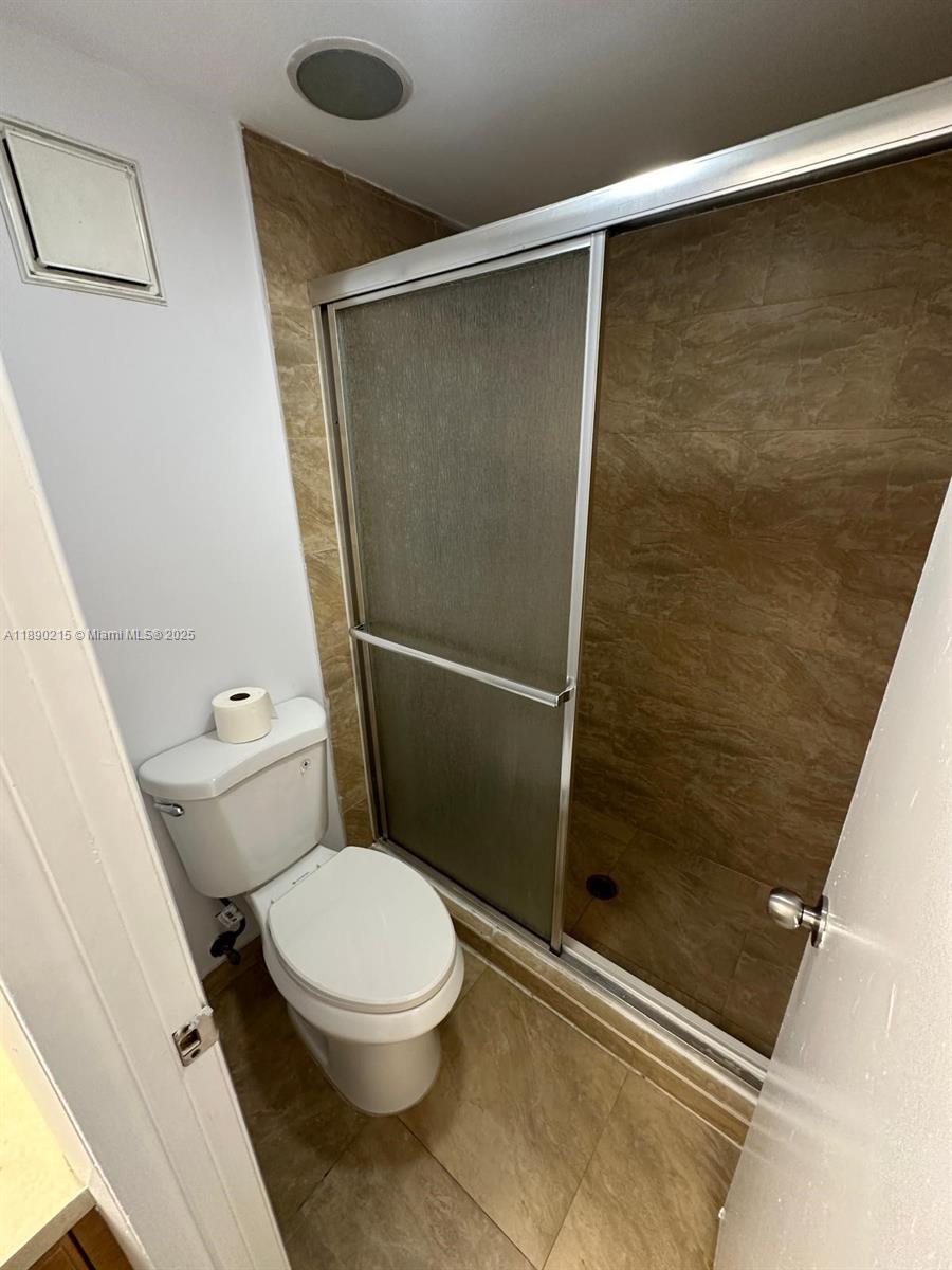 COUNTRY GARDENS CONDO - Residential Lease