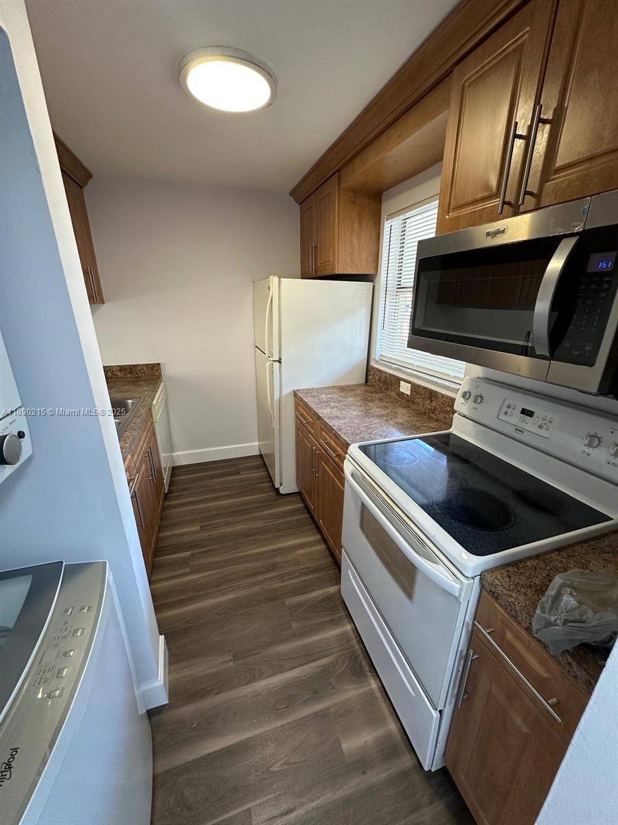 COUNTRY GARDENS CONDO - Residential Lease