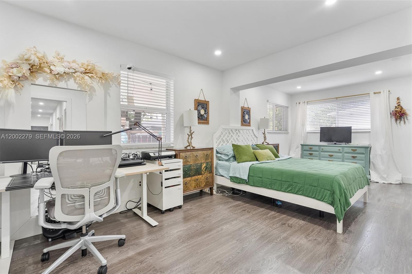 SEMINOLE LAWNS - Residential