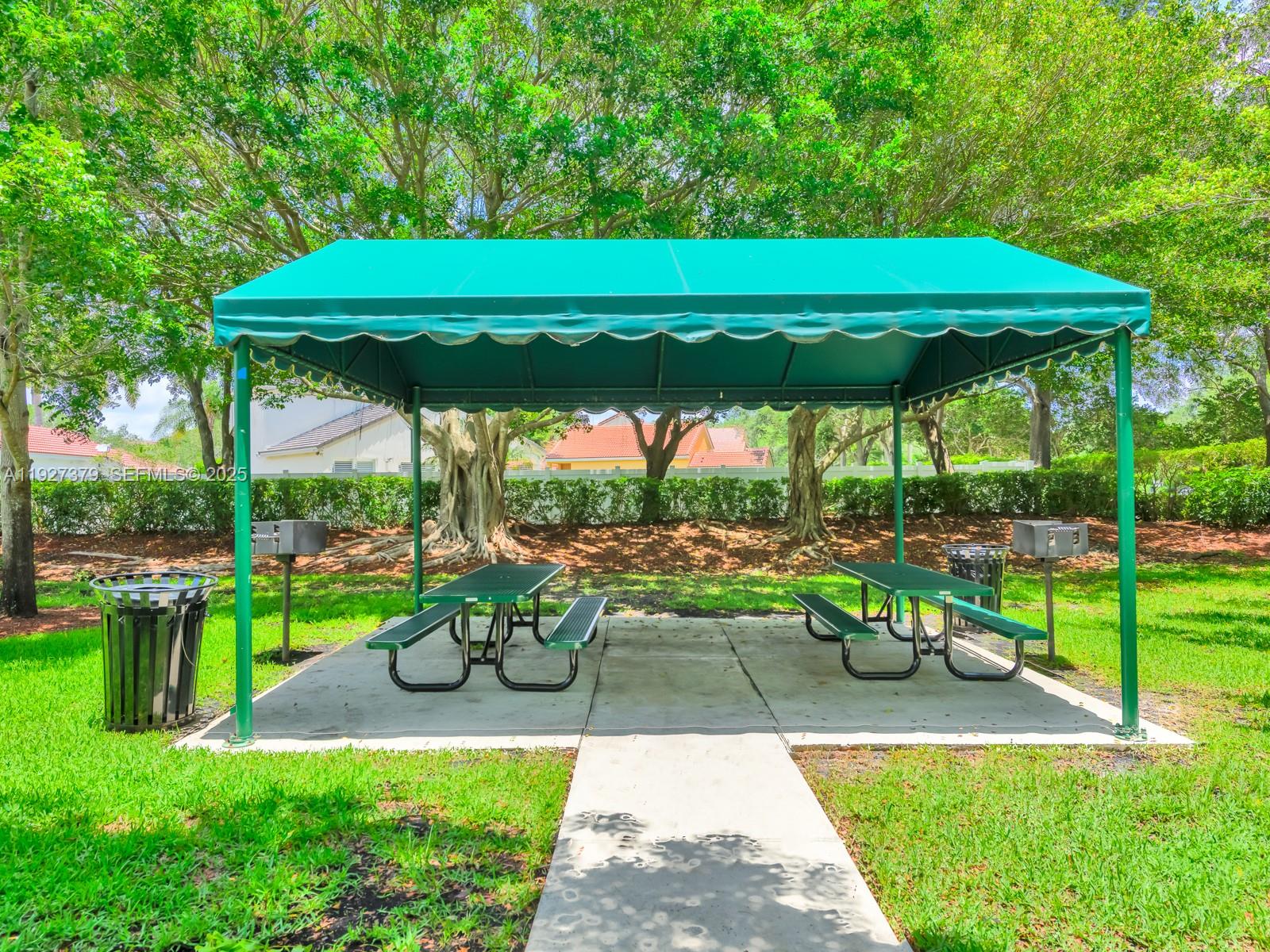 North Lakes - Residential Lease